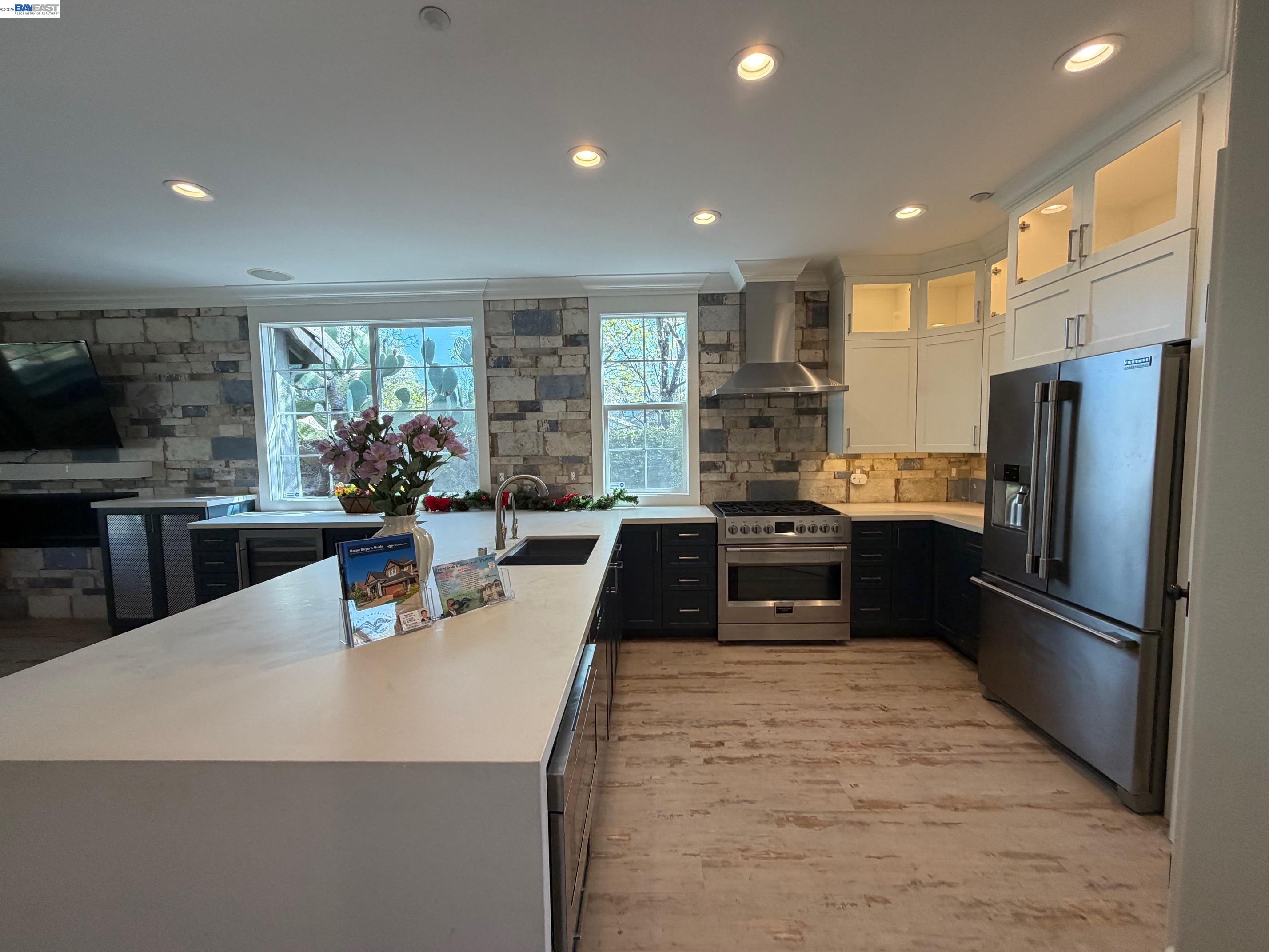 Detail Gallery Image 7 of 34 For 6492 Altamar Circle, Livermore,  CA 94551 - 3 Beds | 2 Baths