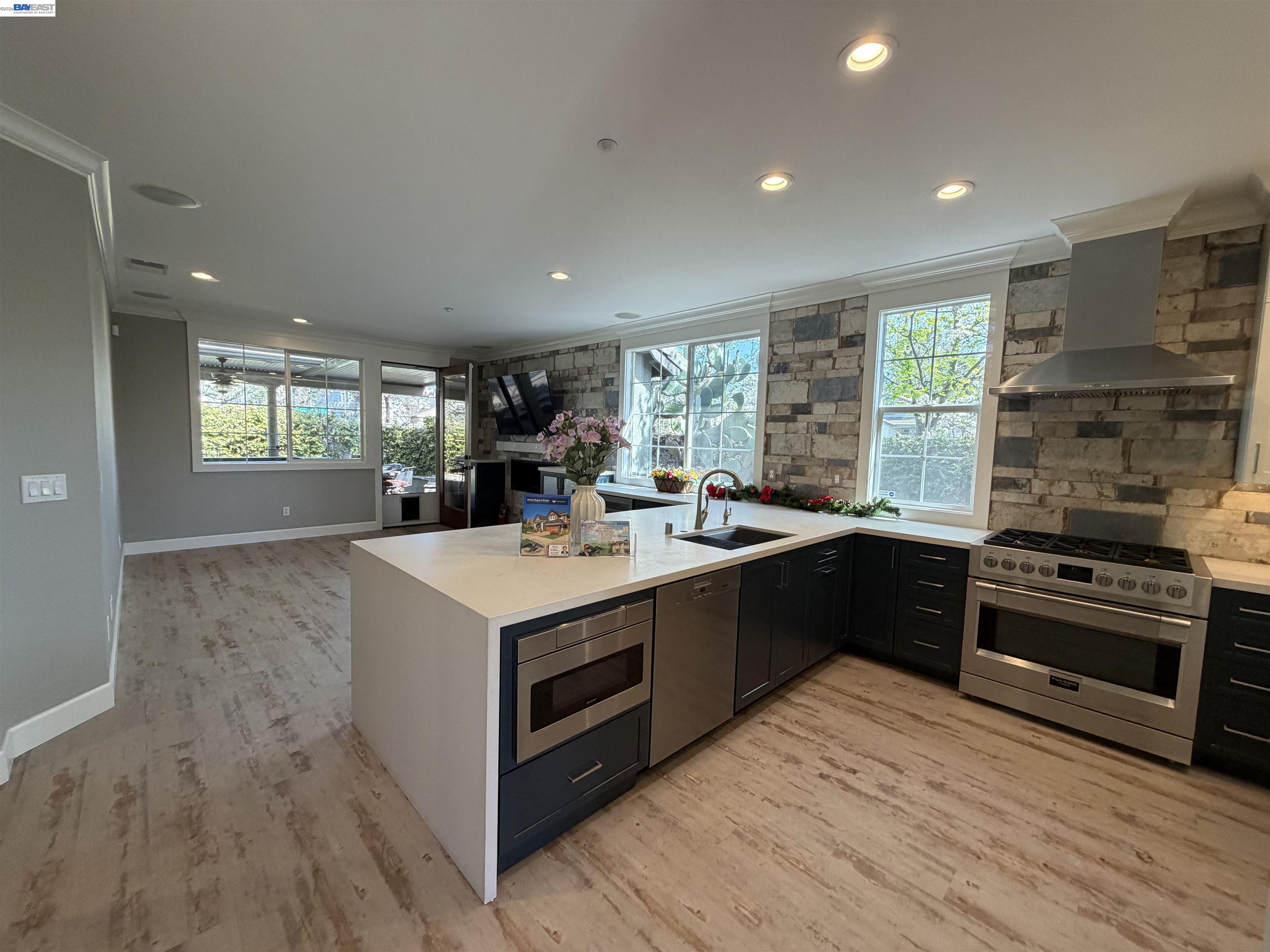 Detail Gallery Image 9 of 34 For 6492 Altamar Circle, Livermore,  CA 94551 - 3 Beds | 2 Baths