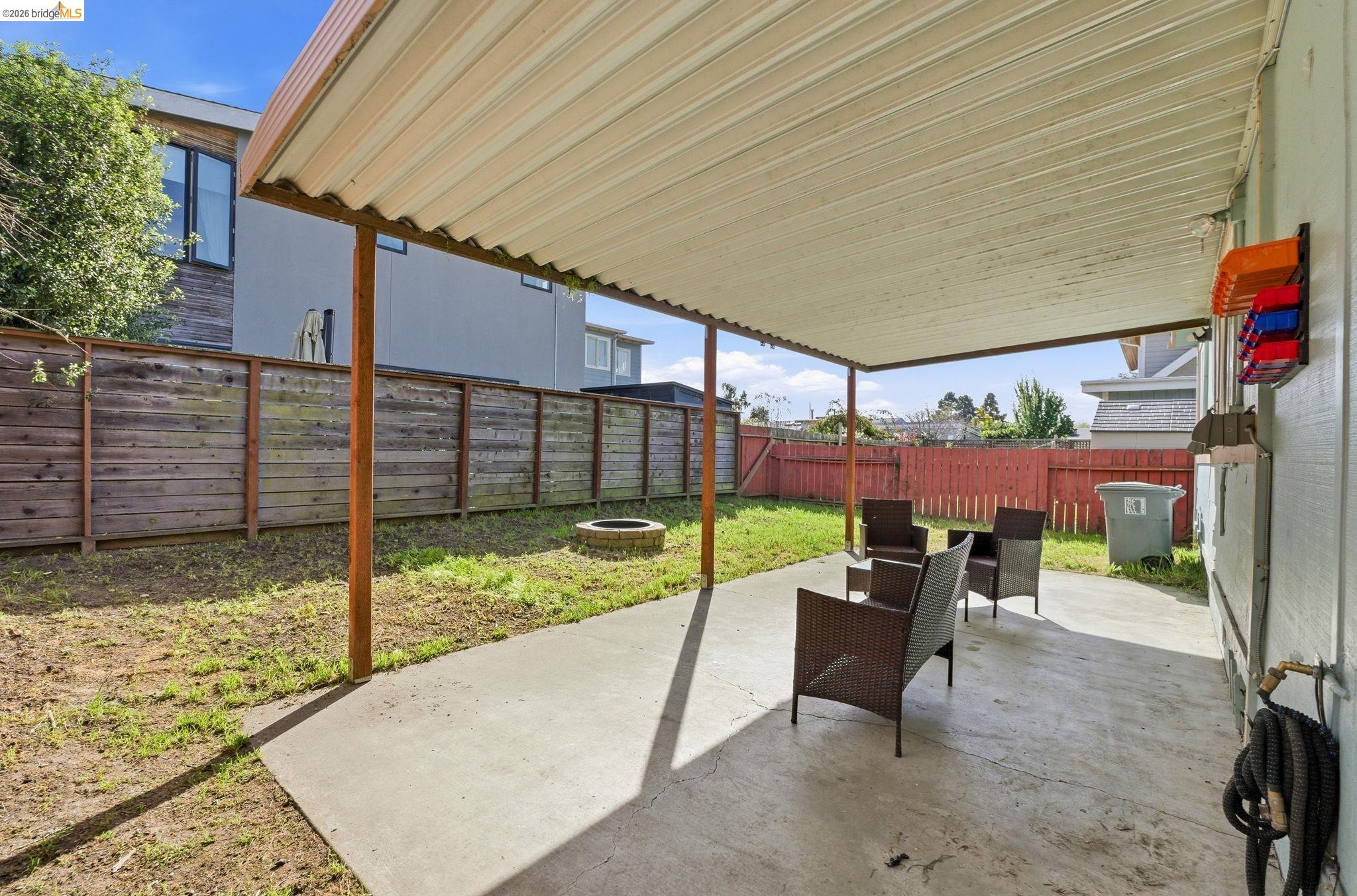 Detail Gallery Image 5 of 12 For 1530 Stuart St, Berkeley,  CA 94703 - 4 Beds | 3 Baths