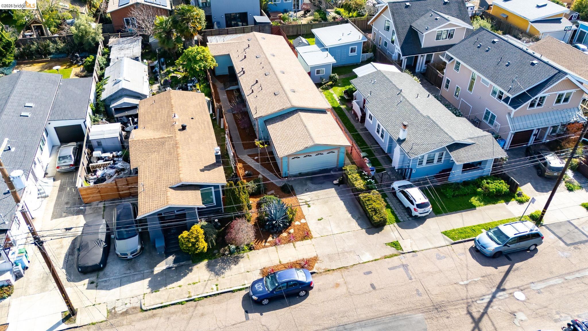 Detail Gallery Image 9 of 12 For 1530 Stuart St, Berkeley,  CA 94703 - 4 Beds | 3 Baths