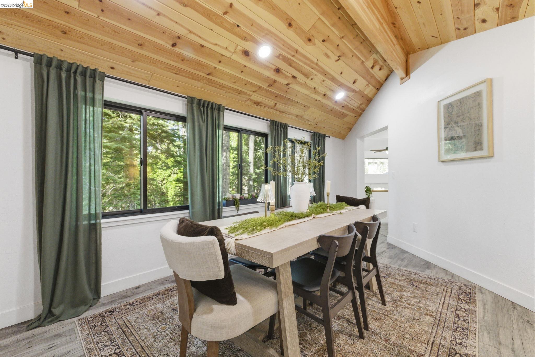 Detail Gallery Image 11 of 40 For 19565 Wanita Ln, Twain Harte,  CA 95383 - 3 Beds | 2 Baths