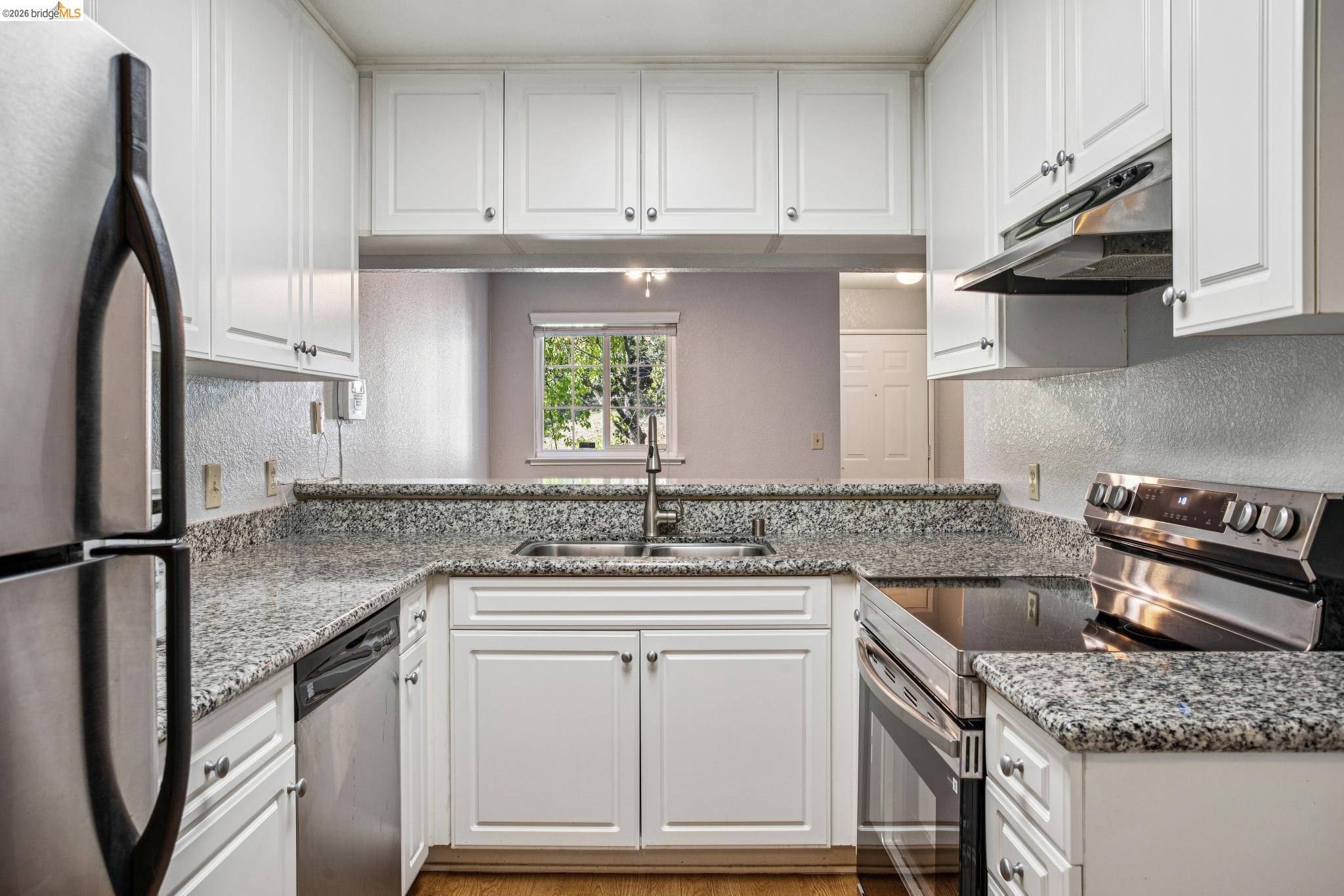 Photo #25: 41127423 Listing: Photo #25