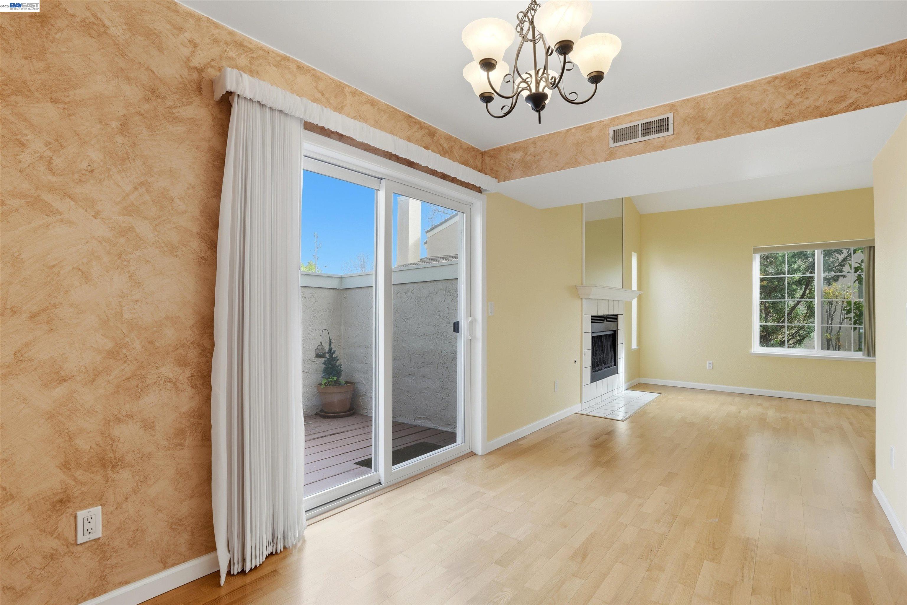 Photo #11: 41127424 Listing: Photo #11