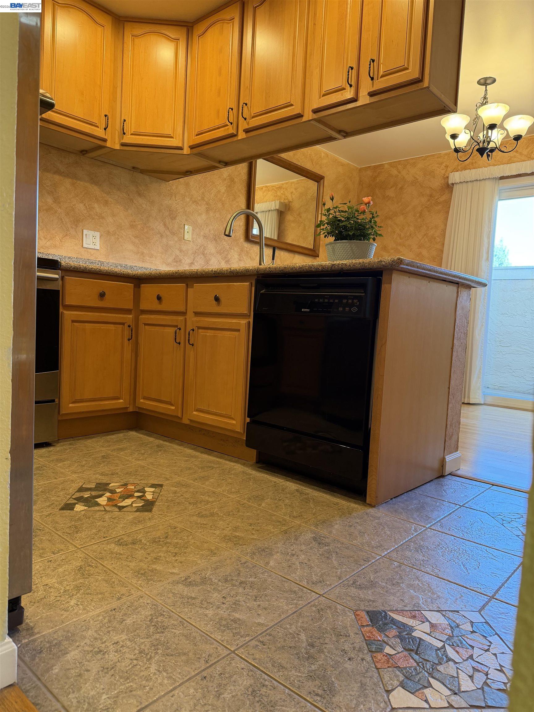 Detail Gallery Image 20 of 48 For 685 Palomino Dr #D,  Pleasanton,  CA 94566 - 2 Beds | 2 Baths