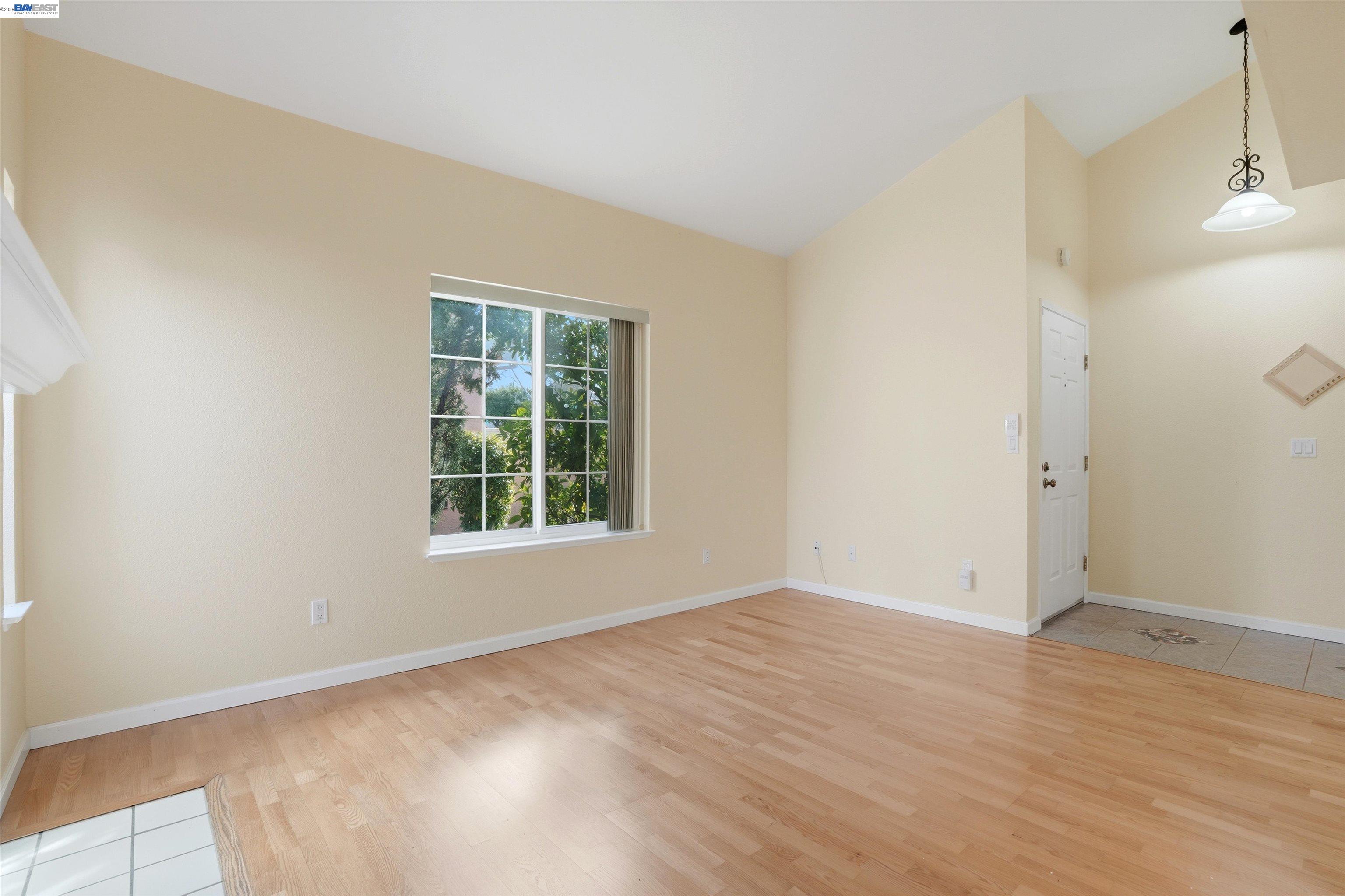Detail Gallery Image 9 of 48 For 685 Palomino Dr #D,  Pleasanton,  CA 94566 - 2 Beds | 2 Baths