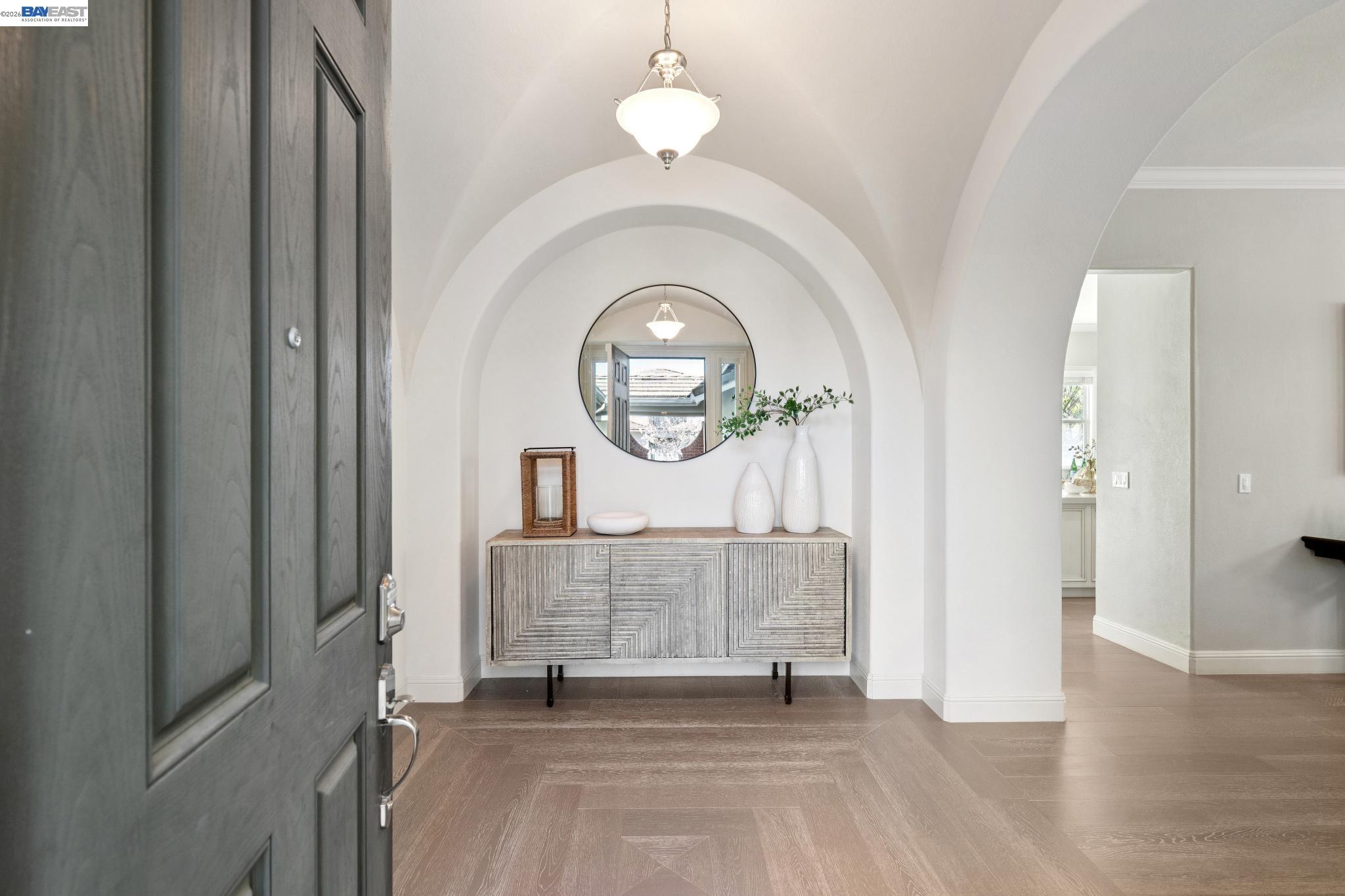 Detail Gallery Image 5 of 57 For 130 Arundel Dr, Hayward,  CA 94542 - 4 Beds | 3/1 Baths