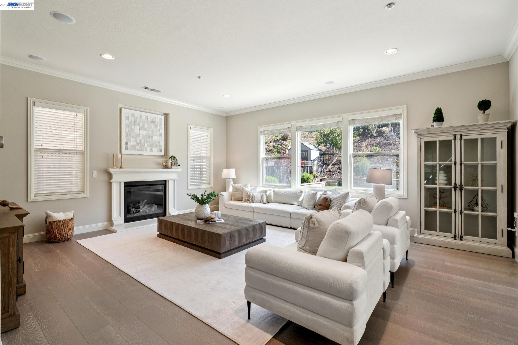 Detail Gallery Image 7 of 57 For 130 Arundel Dr, Hayward,  CA 94542 - 4 Beds | 3/1 Baths