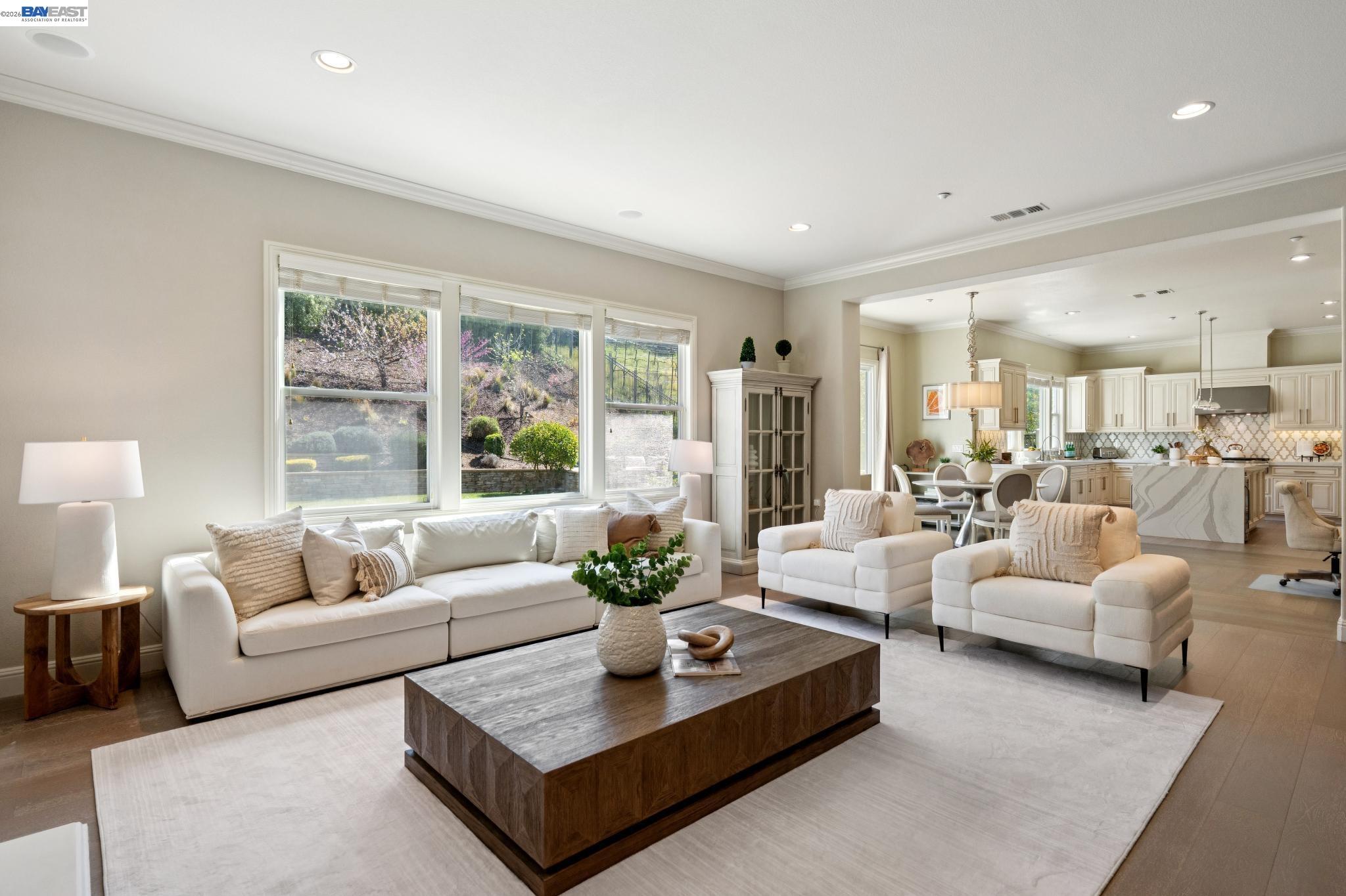 Detail Gallery Image 8 of 57 For 130 Arundel Dr, Hayward,  CA 94542 - 4 Beds | 3/1 Baths