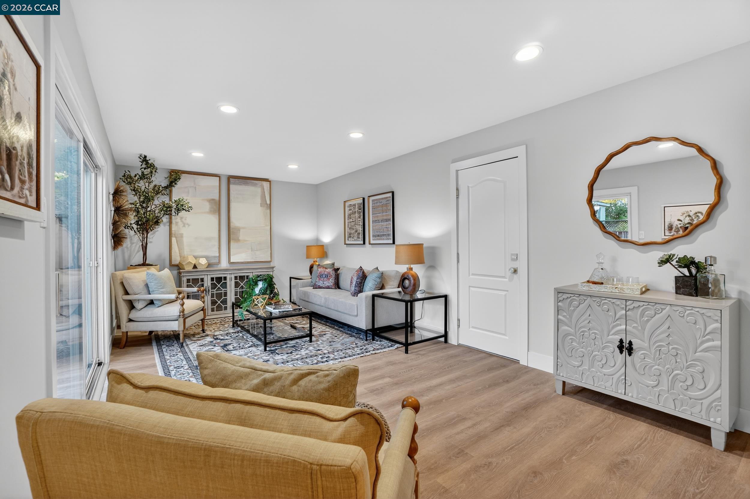 Detail Gallery Image 16 of 42 For 1590 Laverne Way, Concord,  CA 94521 - 3 Beds | 2 Baths