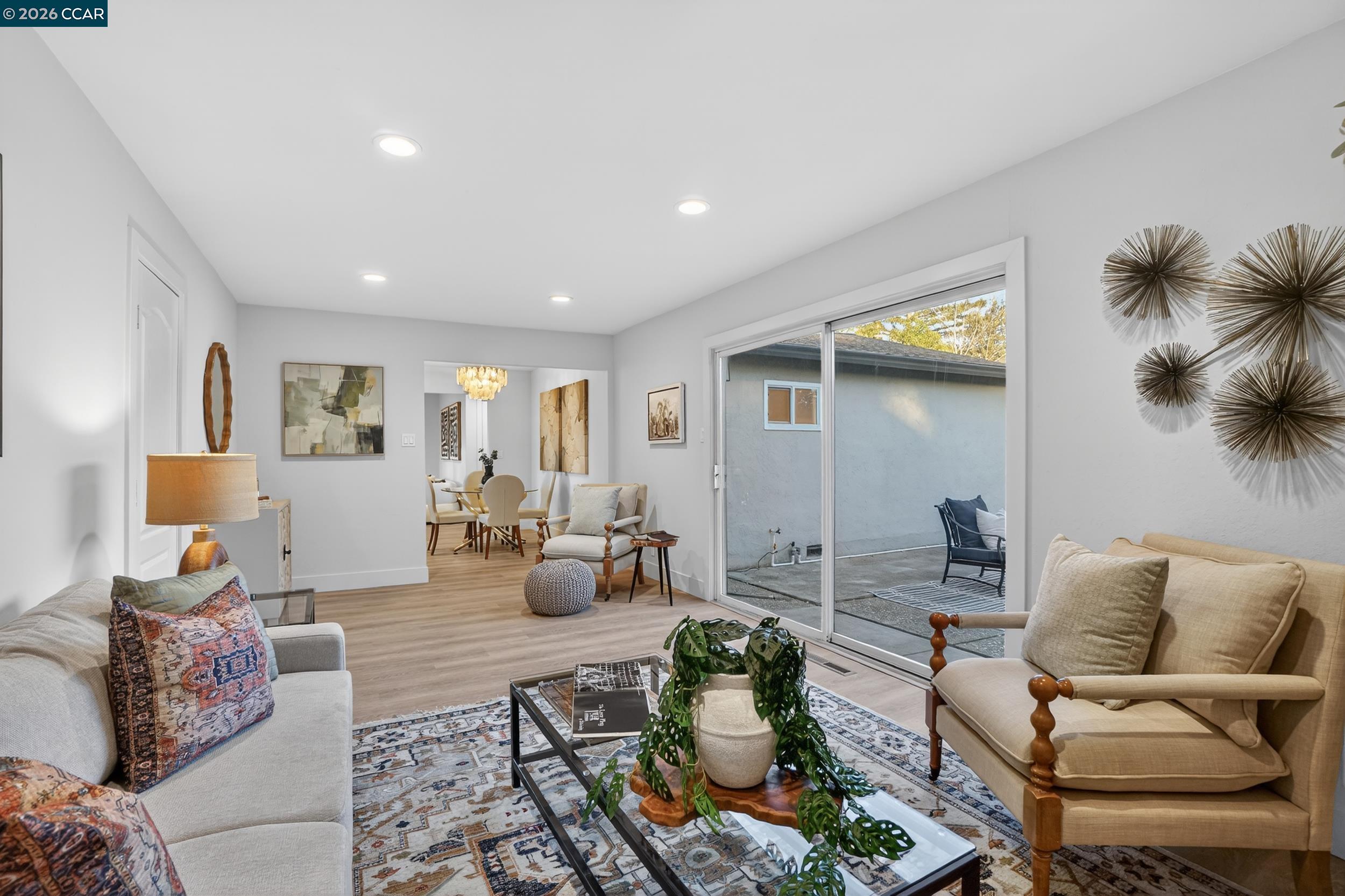 Detail Gallery Image 17 of 42 For 1590 Laverne Way, Concord,  CA 94521 - 3 Beds | 2 Baths