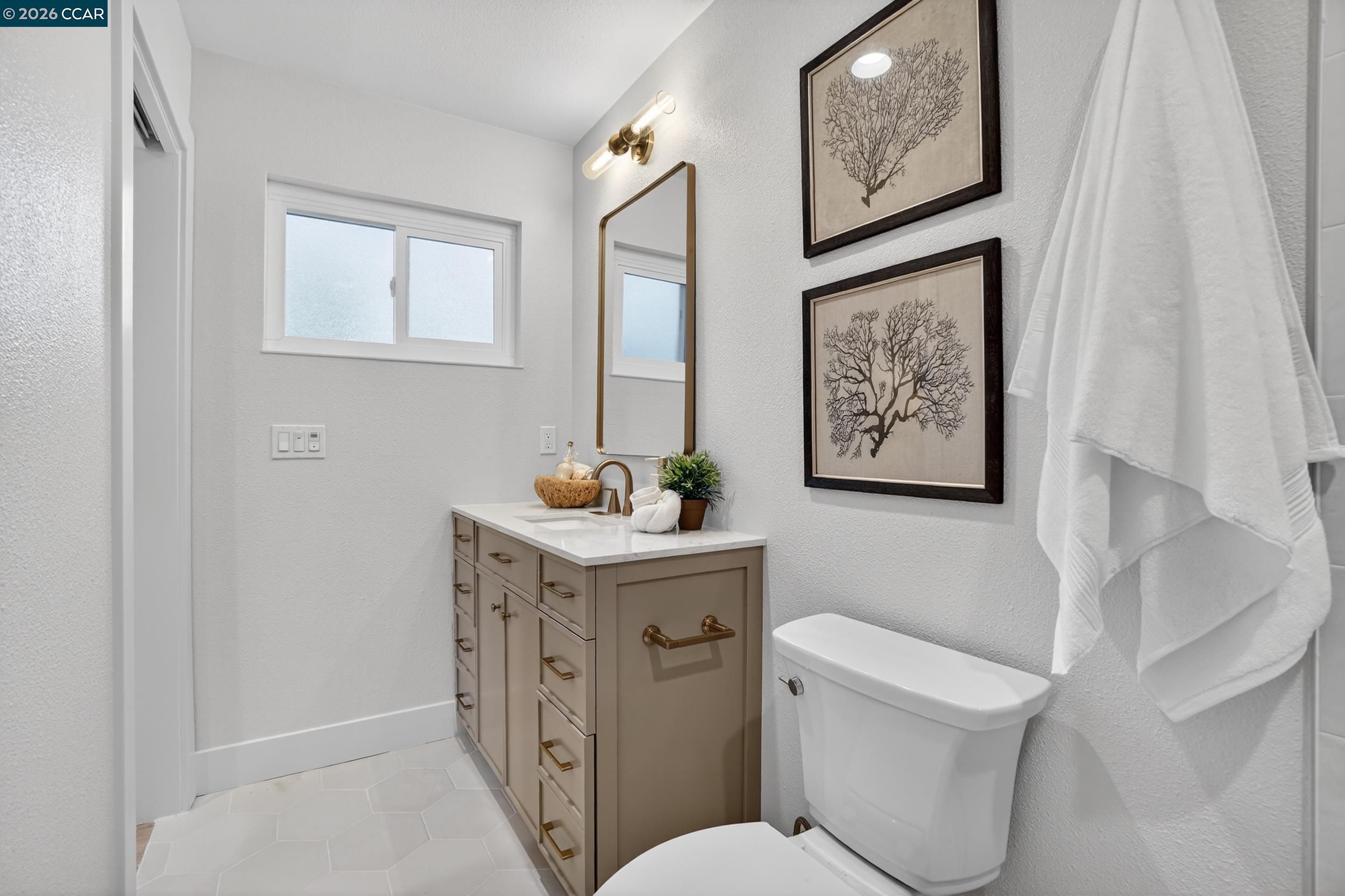 Detail Gallery Image 34 of 42 For 1590 Laverne Way, Concord,  CA 94521 - 3 Beds | 2 Baths