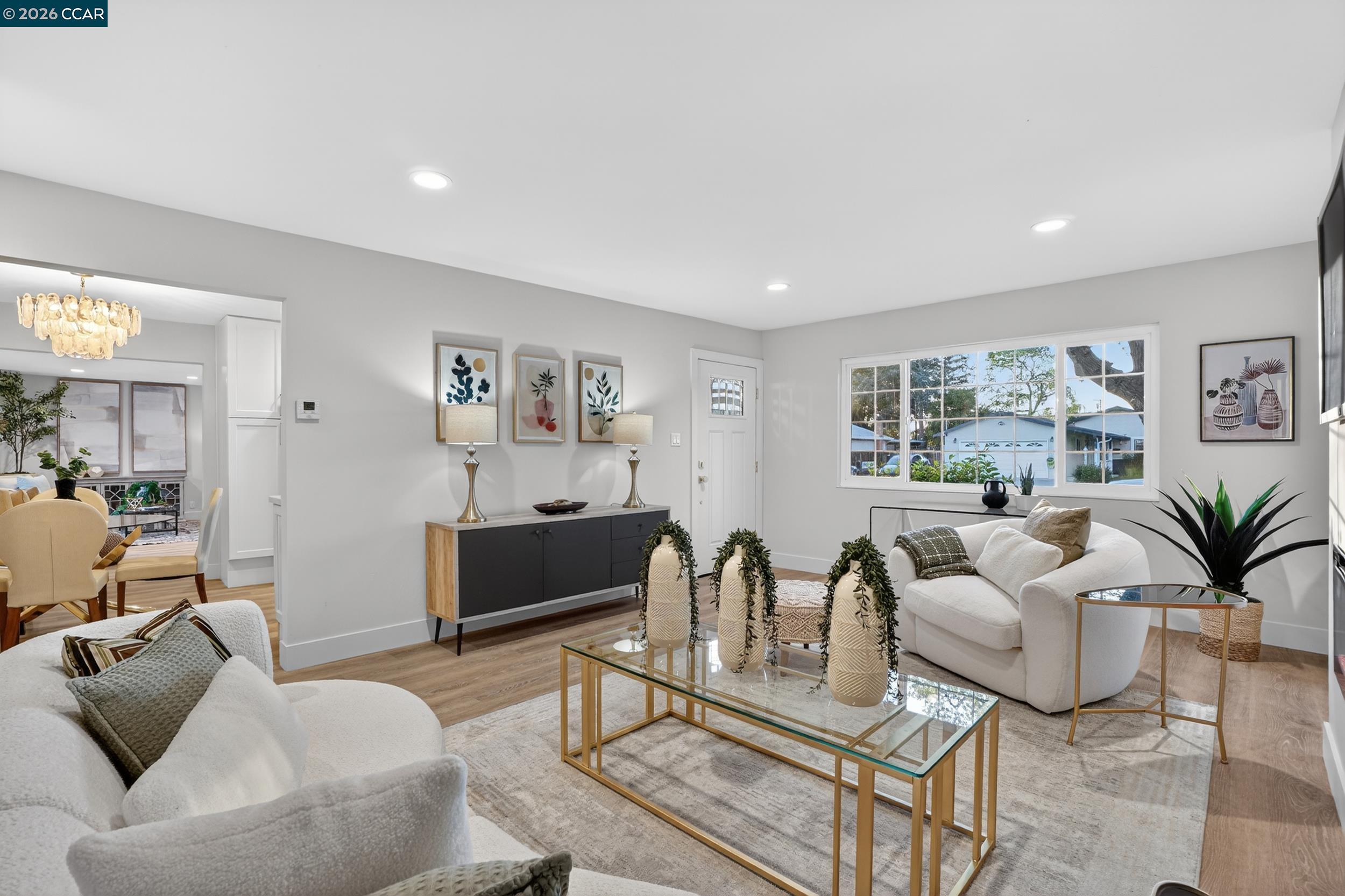 Detail Gallery Image 10 of 42 For 1590 Laverne Way, Concord,  CA 94521 - 3 Beds | 2 Baths