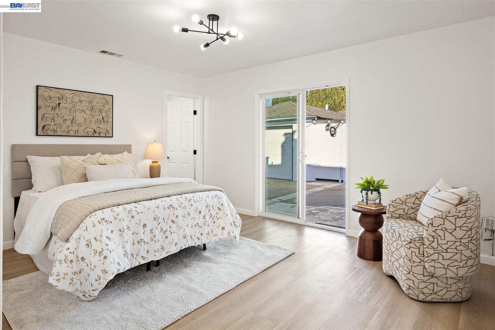 Detail Gallery Image 15 of 47 For 21928 Baywood Ave, Castro Valley,  CA 94546 - 3 Beds | 2/1 Baths