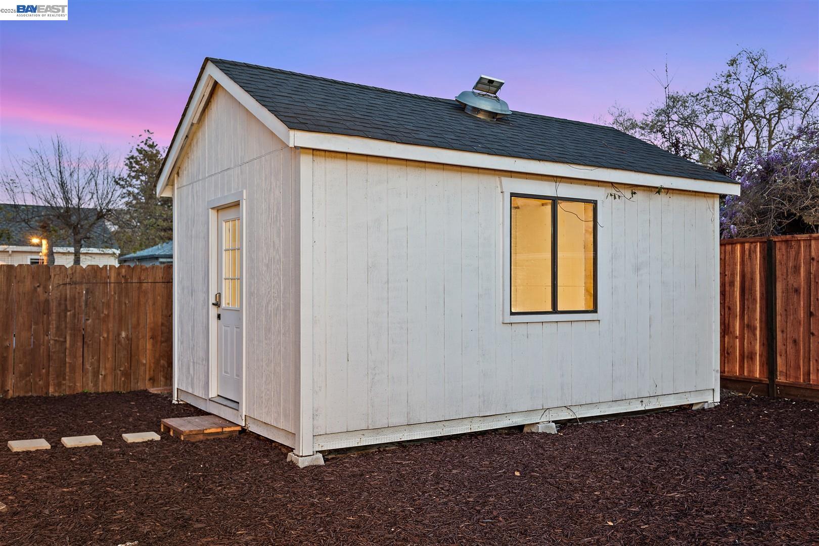 Detail Gallery Image 31 of 47 For 21928 Baywood Ave, Castro Valley,  CA 94546 - 3 Beds | 2/1 Baths