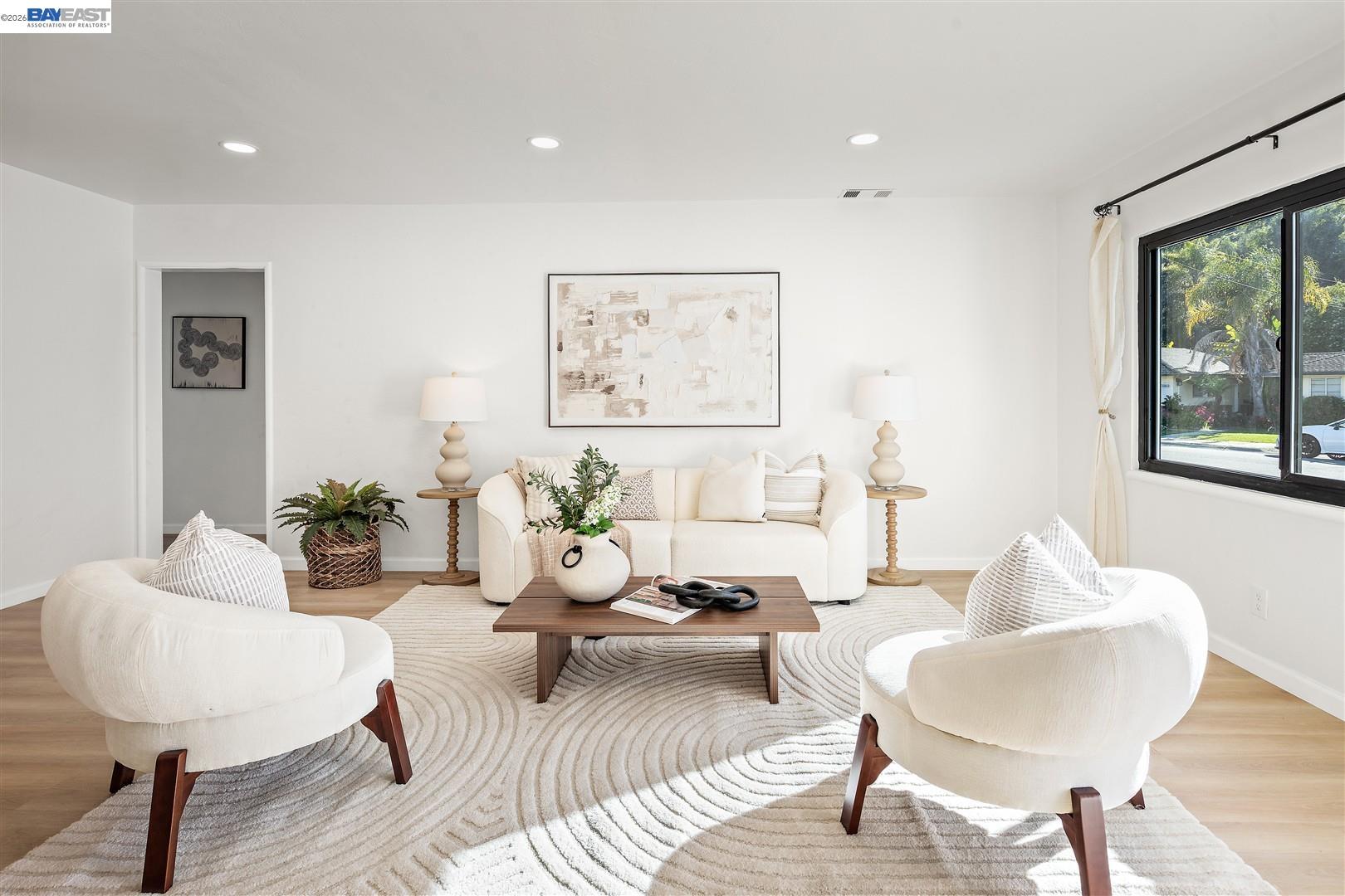 Detail Gallery Image 6 of 47 For 21928 Baywood Ave, Castro Valley,  CA 94546 - 3 Beds | 2/1 Baths