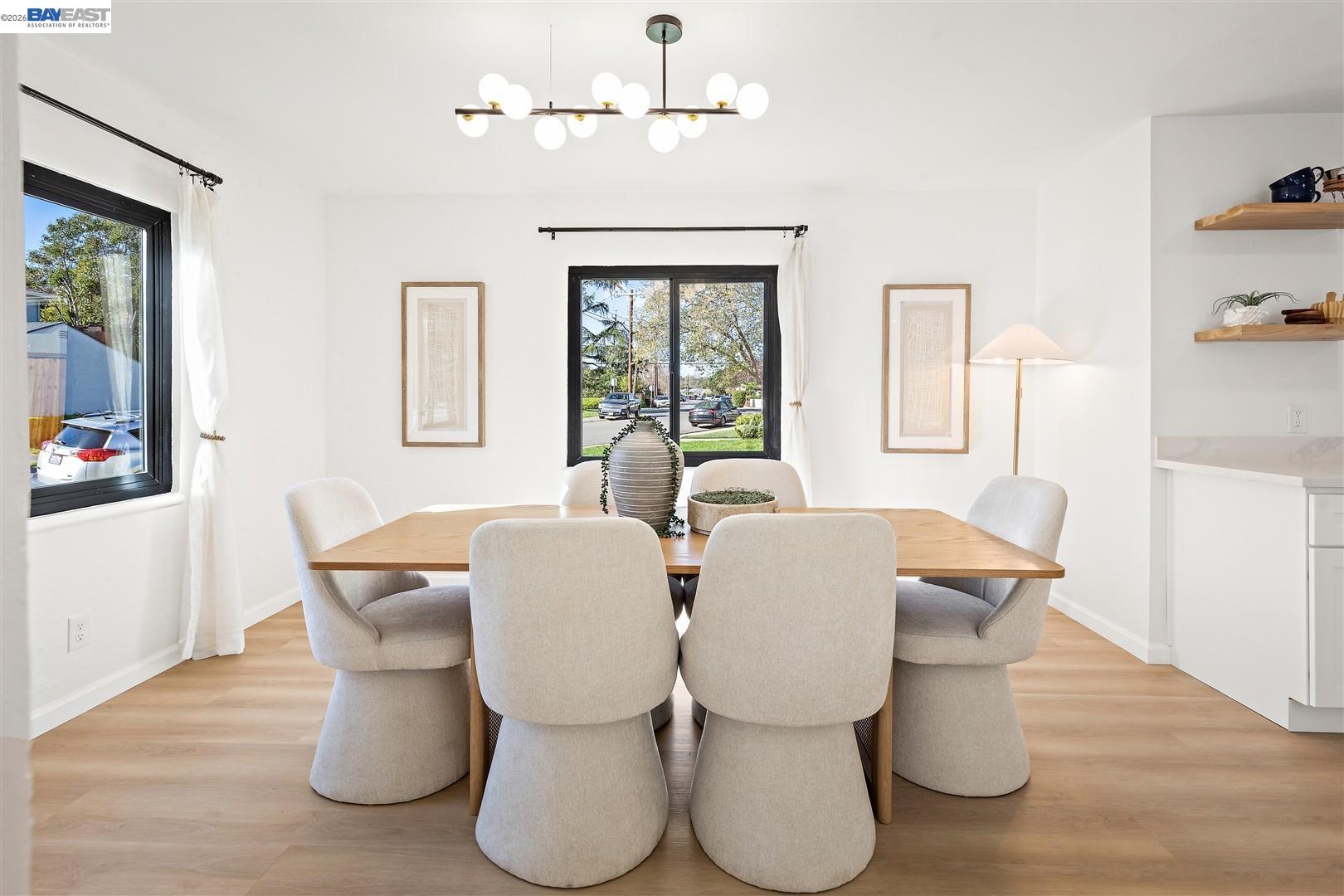 Detail Gallery Image 10 of 47 For 21928 Baywood Ave, Castro Valley,  CA 94546 - 3 Beds | 2/1 Baths