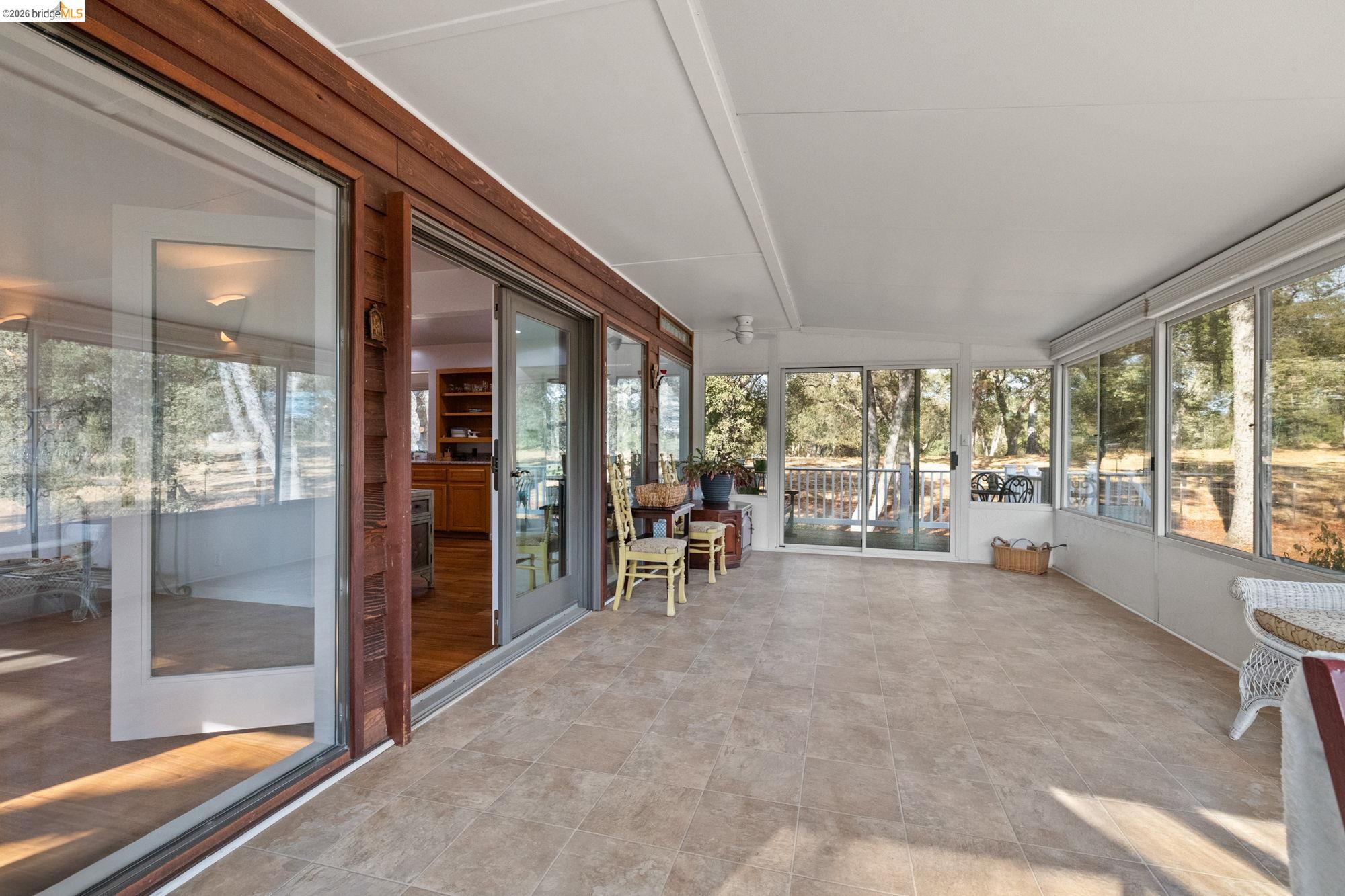 Detail Gallery Image 21 of 53 For 10566 Thistledown, Jamestown,  CA 95327-9532 - 5 Beds | 2 Baths