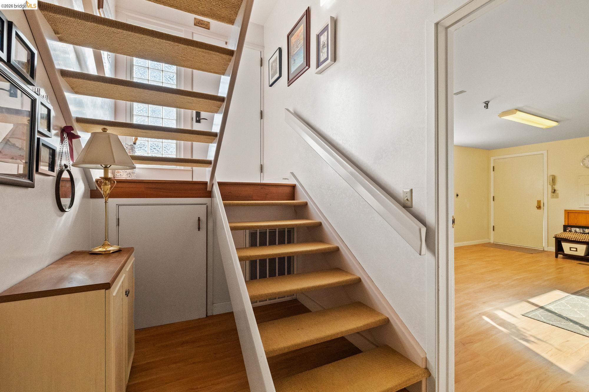 Detail Gallery Image 6 of 53 For 10566 Thistledown, Jamestown,  CA 95327-9532 - 5 Beds | 2 Baths