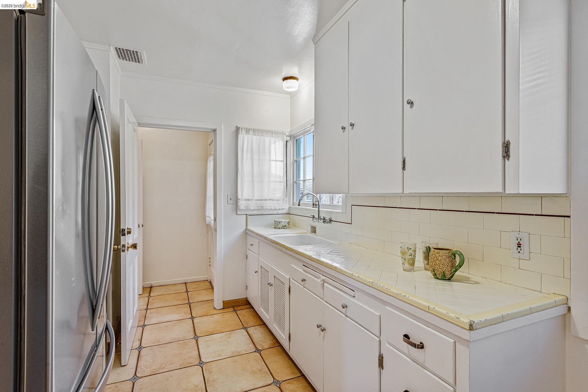 Detail Gallery Image 24 of 50 For 1739 Spruce Street, Berkeley,  CA 94709-1717 - – Beds | – Baths