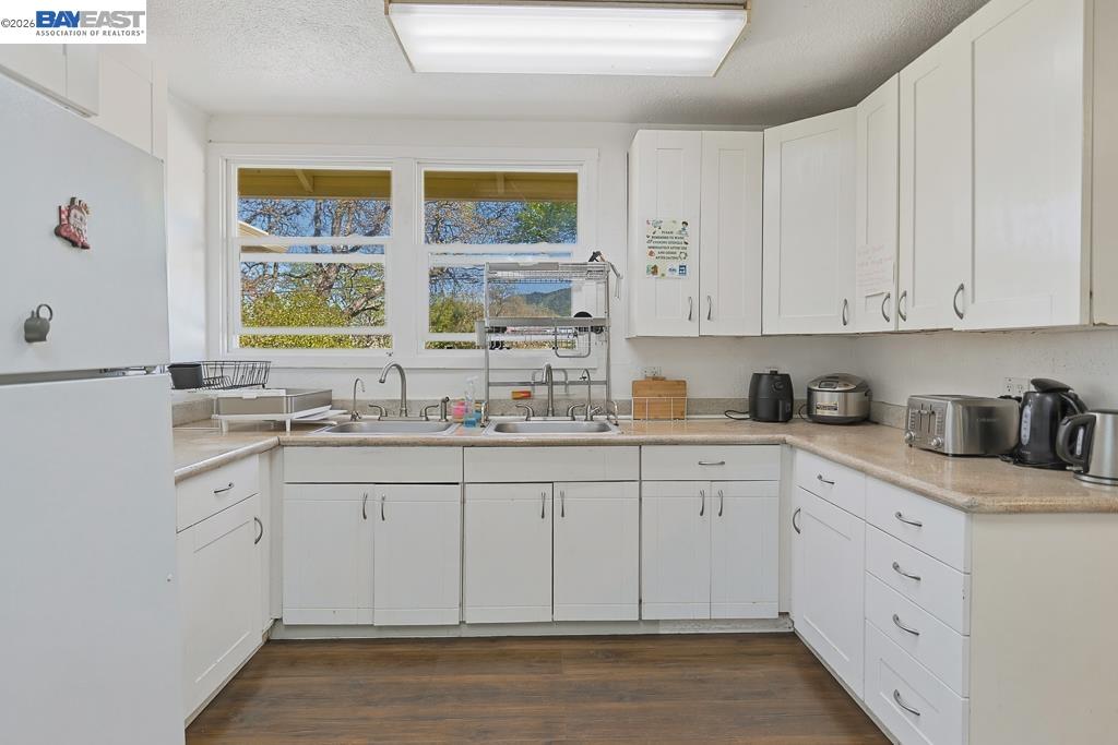 Detail Gallery Image 4 of 38 For 179 Los Ranchitos Rd, San Rafael,  CA 94903 - – Beds | – Baths