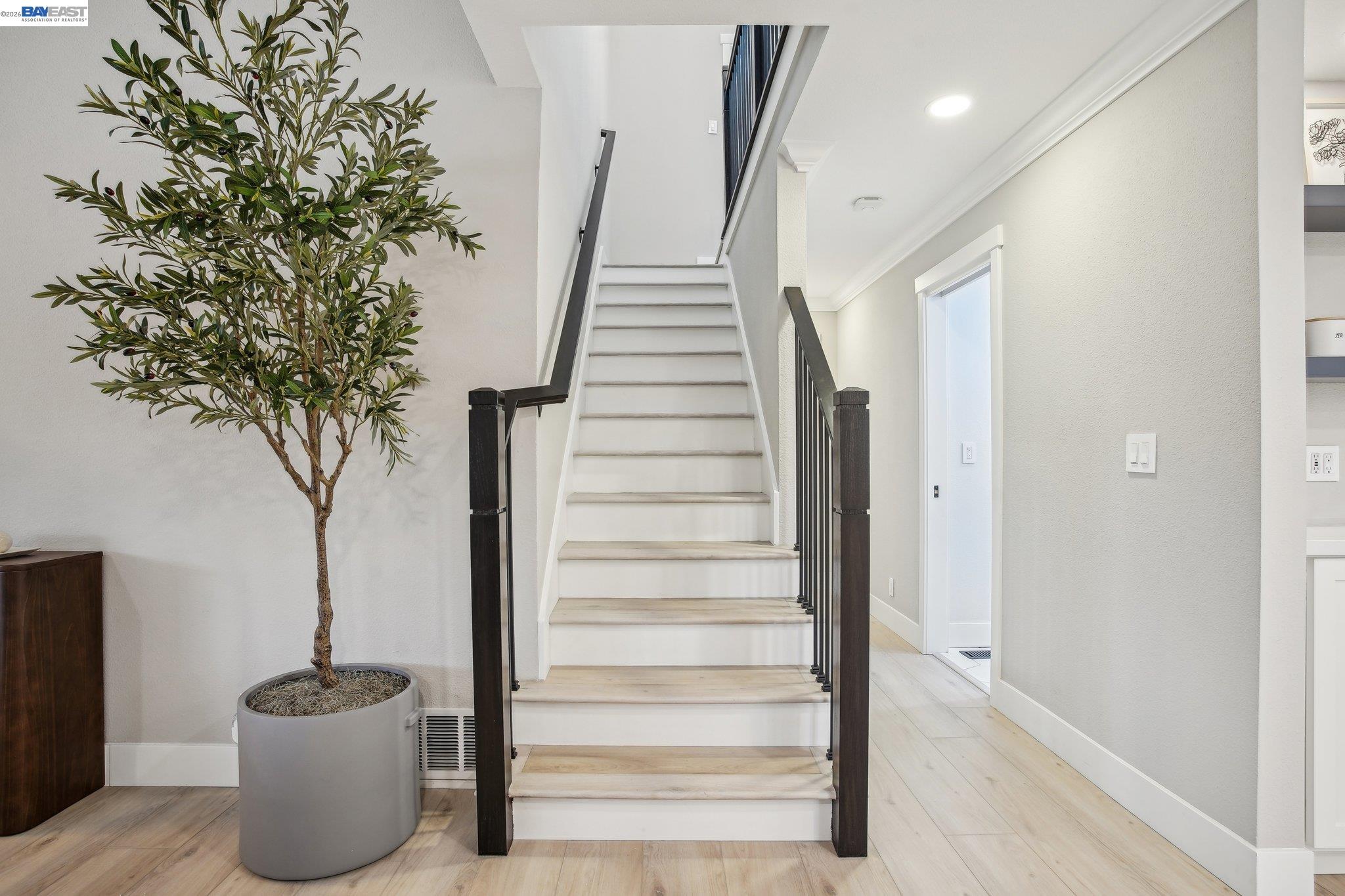 Detail Gallery Image 11 of 43 For 5169 Lillian Ct, Livermore,  CA 94550 - 4 Beds | 2 Baths