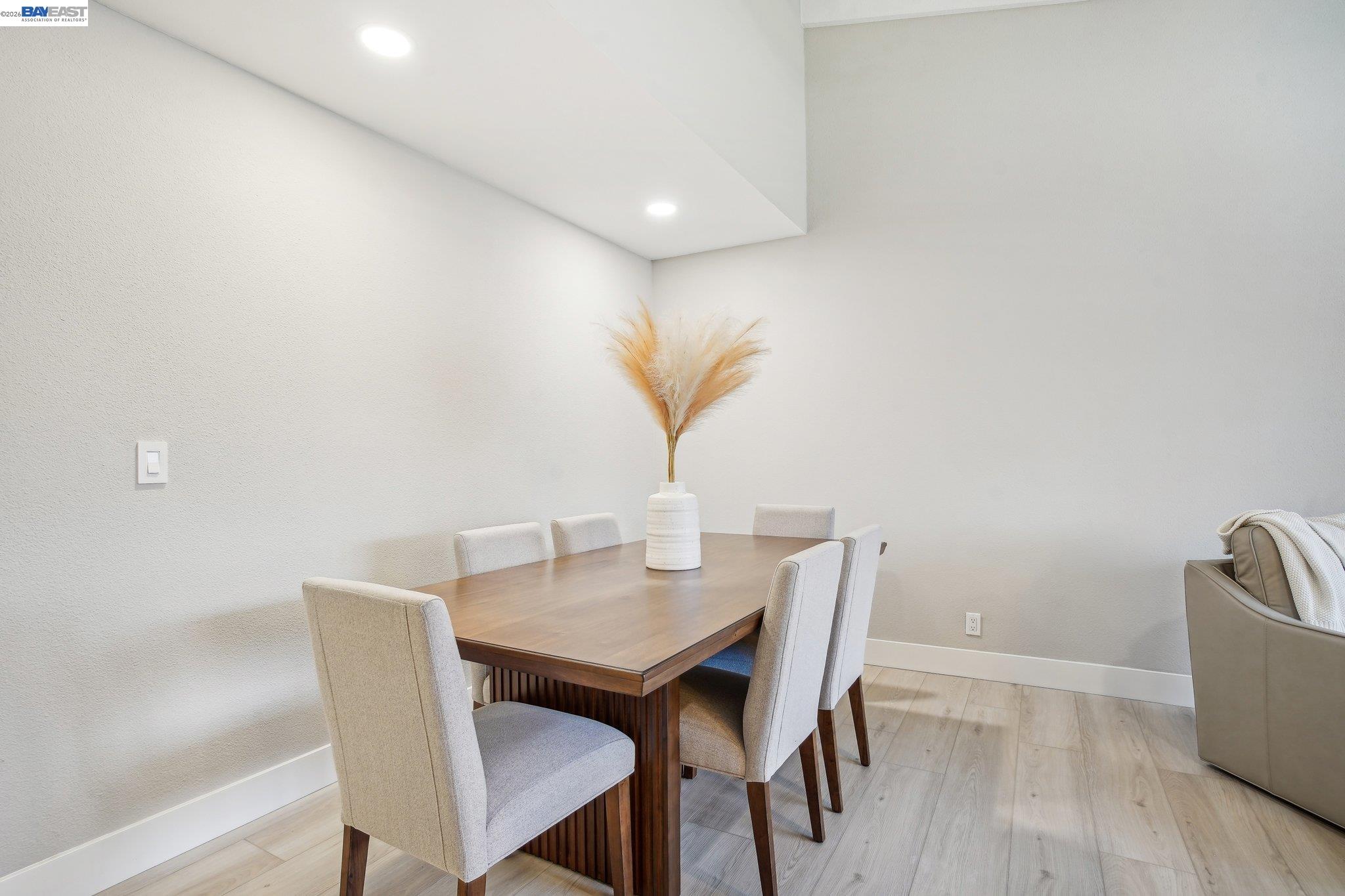 Detail Gallery Image 9 of 43 For 5169 Lillian Ct, Livermore,  CA 94550 - 4 Beds | 2 Baths