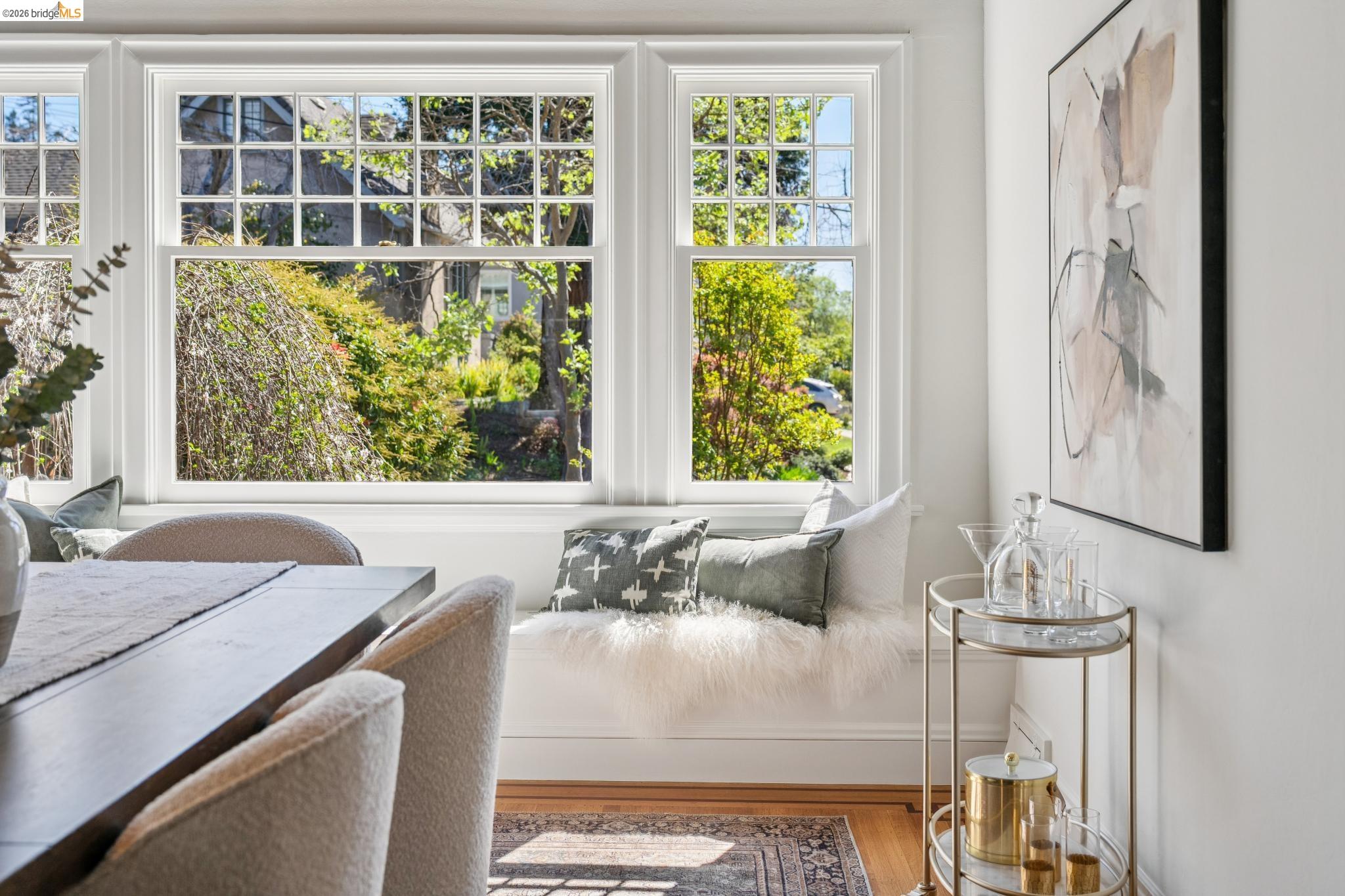 Detail Gallery Image 11 of 52 For 15 Blair Ave, Piedmont,  CA 94611 - 4 Beds | 2 Baths