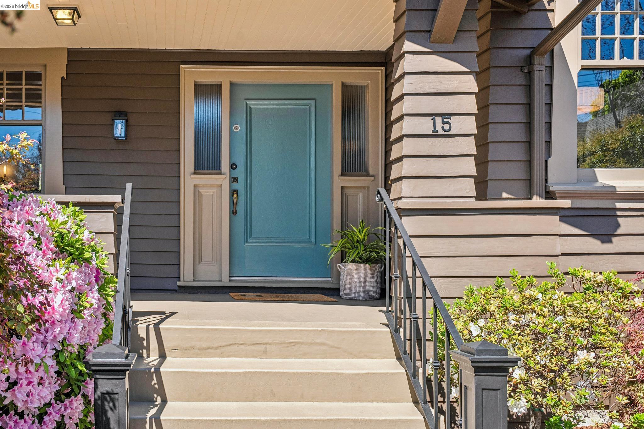 Detail Gallery Image 3 of 52 For 15 Blair Ave, Piedmont,  CA 94611 - 4 Beds | 2 Baths