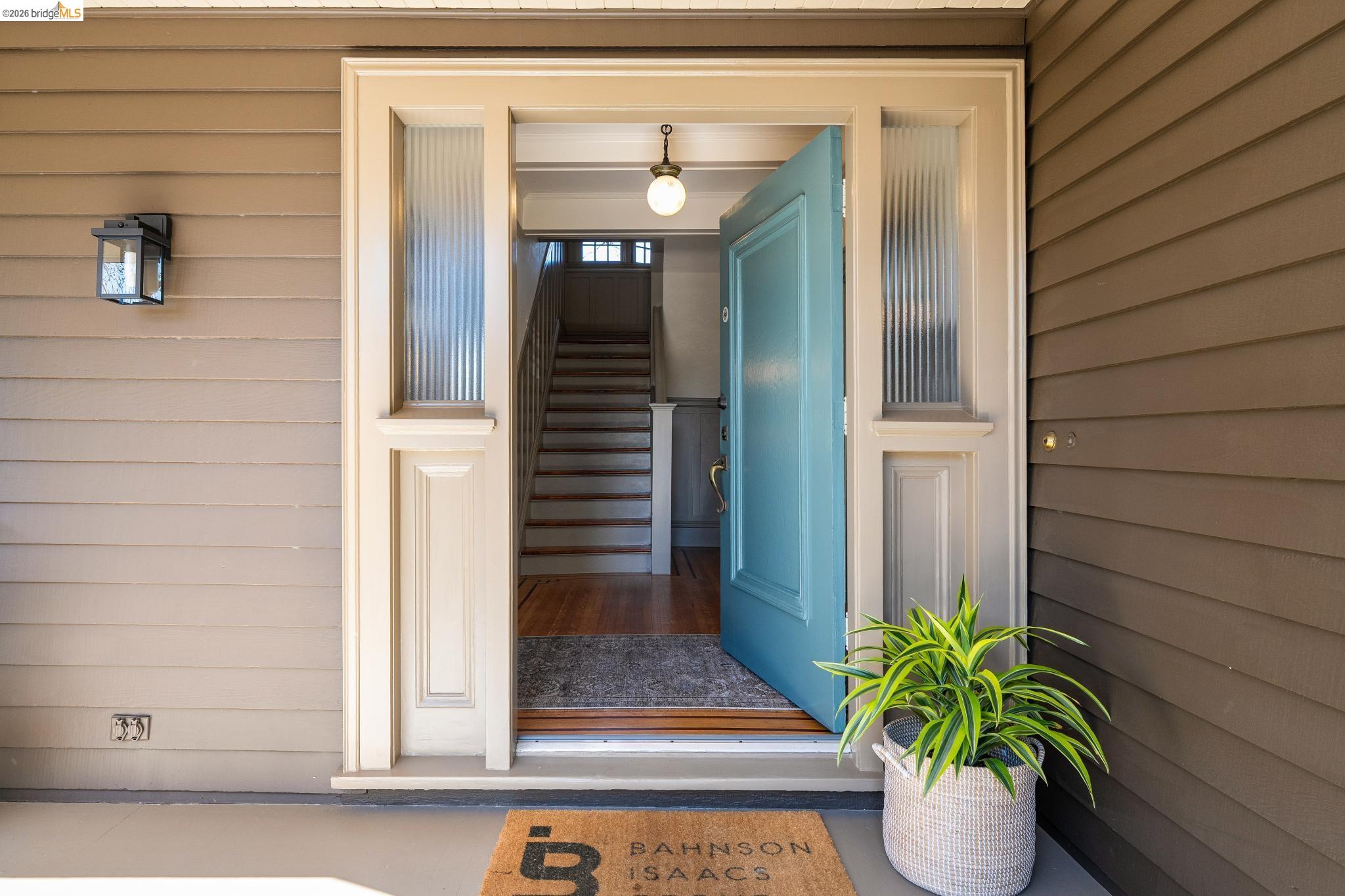 Detail Gallery Image 5 of 52 For 15 Blair Ave, Piedmont,  CA 94611 - 4 Beds | 2 Baths