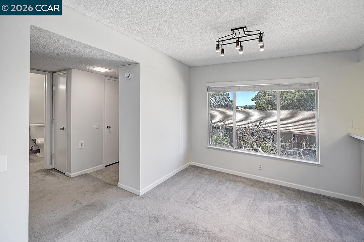 Detail Gallery Image 13 of 32 For 1312 Skycrest Dr #1,  Walnut Creek,  CA 94595 - 1 Beds | 1 Baths