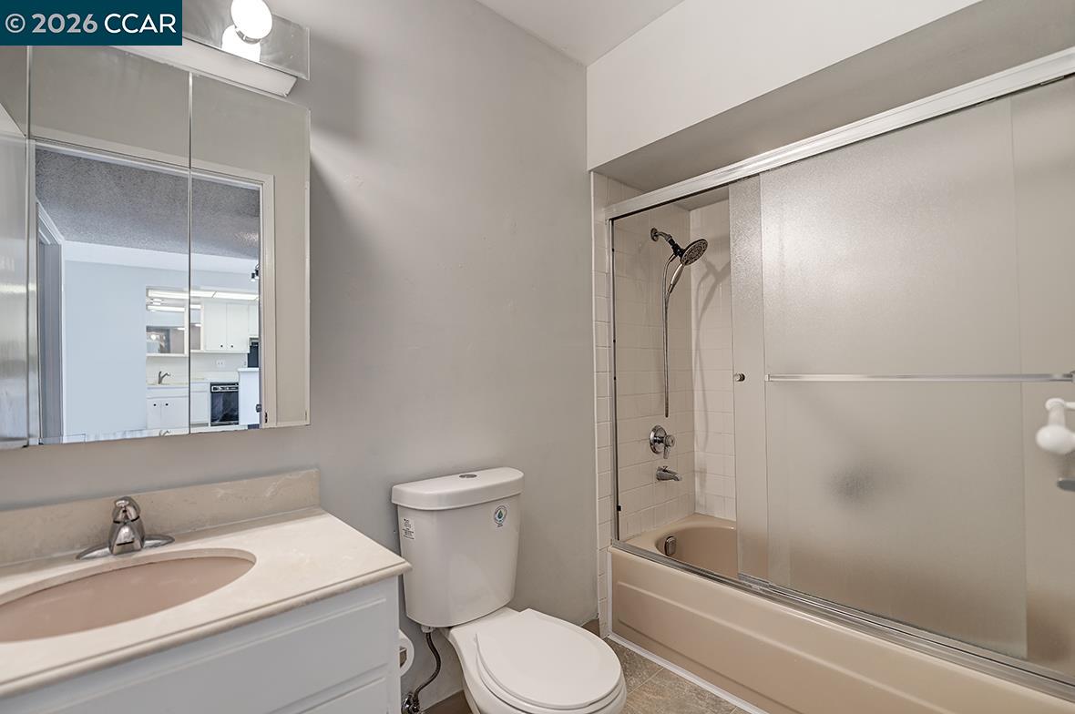 Detail Gallery Image 15 of 32 For 1312 Skycrest Dr #1,  Walnut Creek,  CA 94595 - 1 Beds | 1 Baths