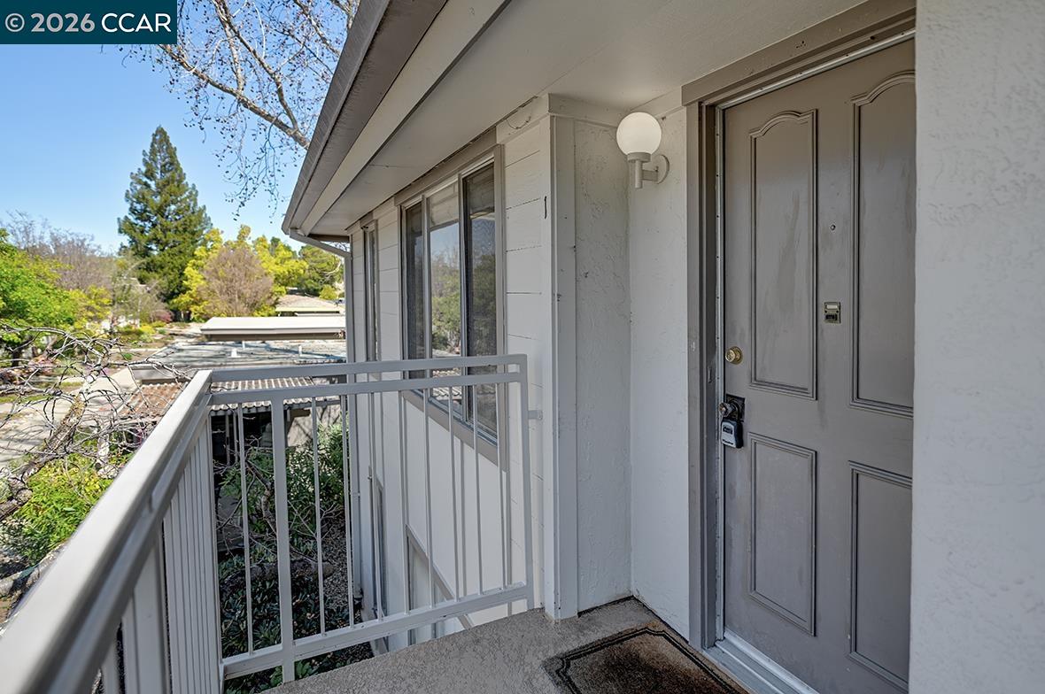 Detail Gallery Image 4 of 32 For 1312 Skycrest Dr #1,  Walnut Creek,  CA 94595 - 1 Beds | 1 Baths