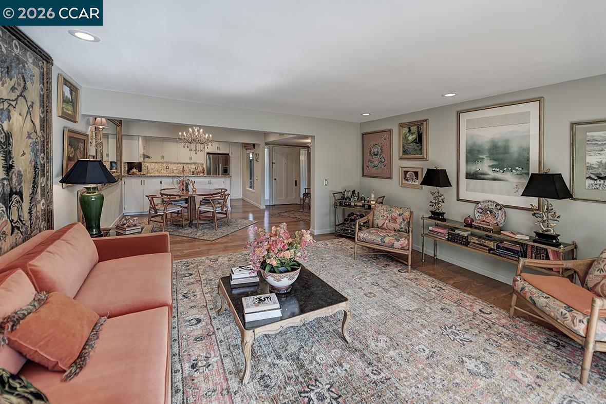 Detail Gallery Image 13 of 51 For 2001 Oakmont Way #6,  Walnut Creek,  CA 94595 - 2 Beds | 1 Baths