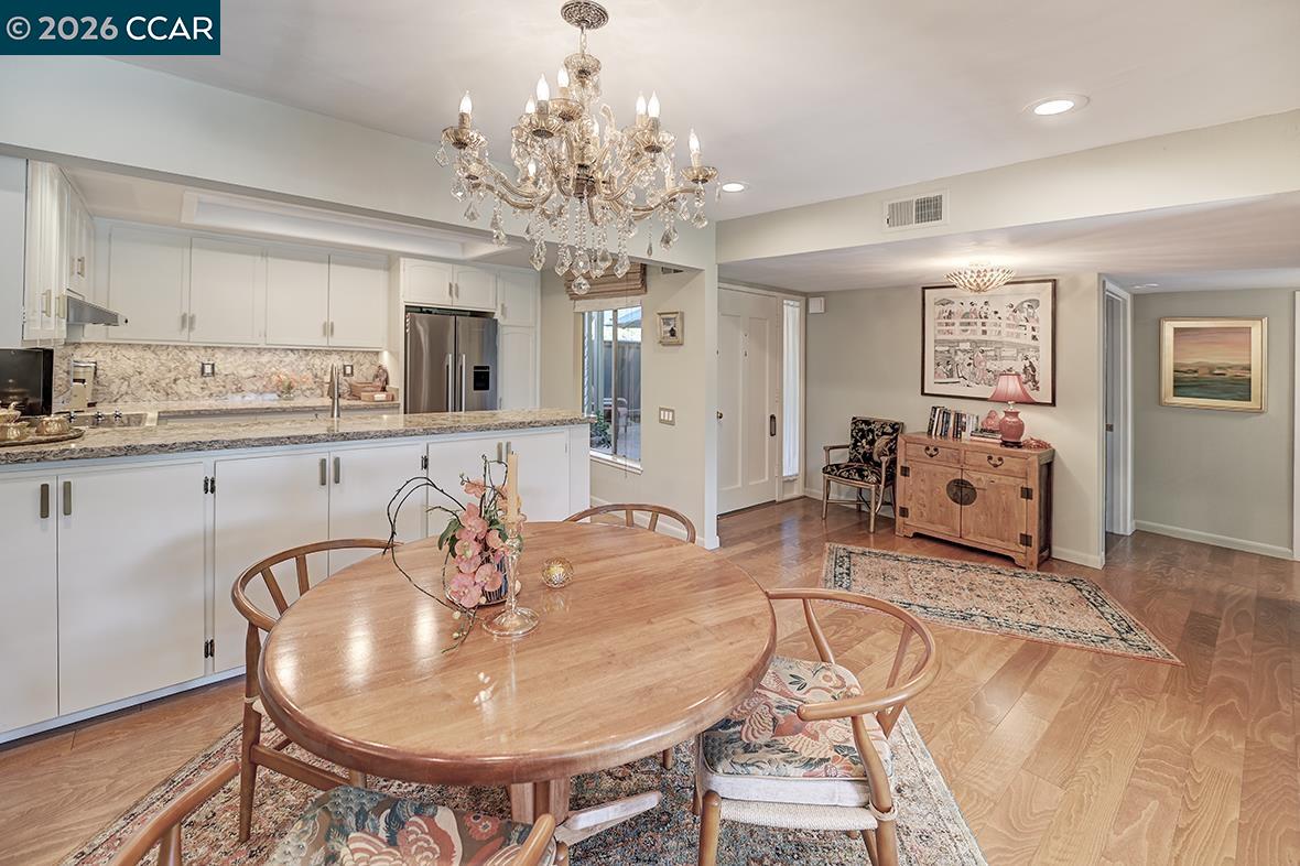 Detail Gallery Image 14 of 51 For 2001 Oakmont Way #6,  Walnut Creek,  CA 94595 - 2 Beds | 1 Baths