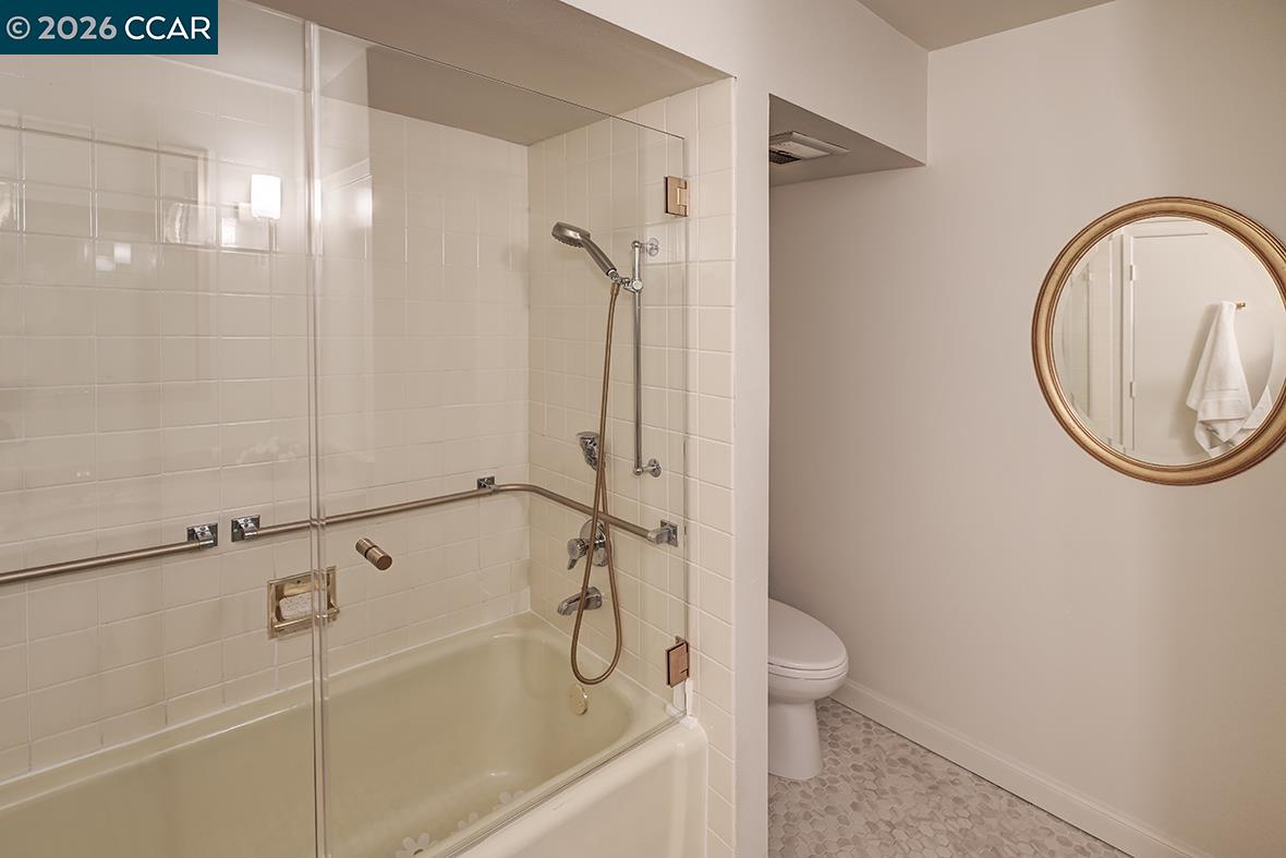 Detail Gallery Image 21 of 51 For 2001 Oakmont Way #6,  Walnut Creek,  CA 94595 - 2 Beds | 1 Baths