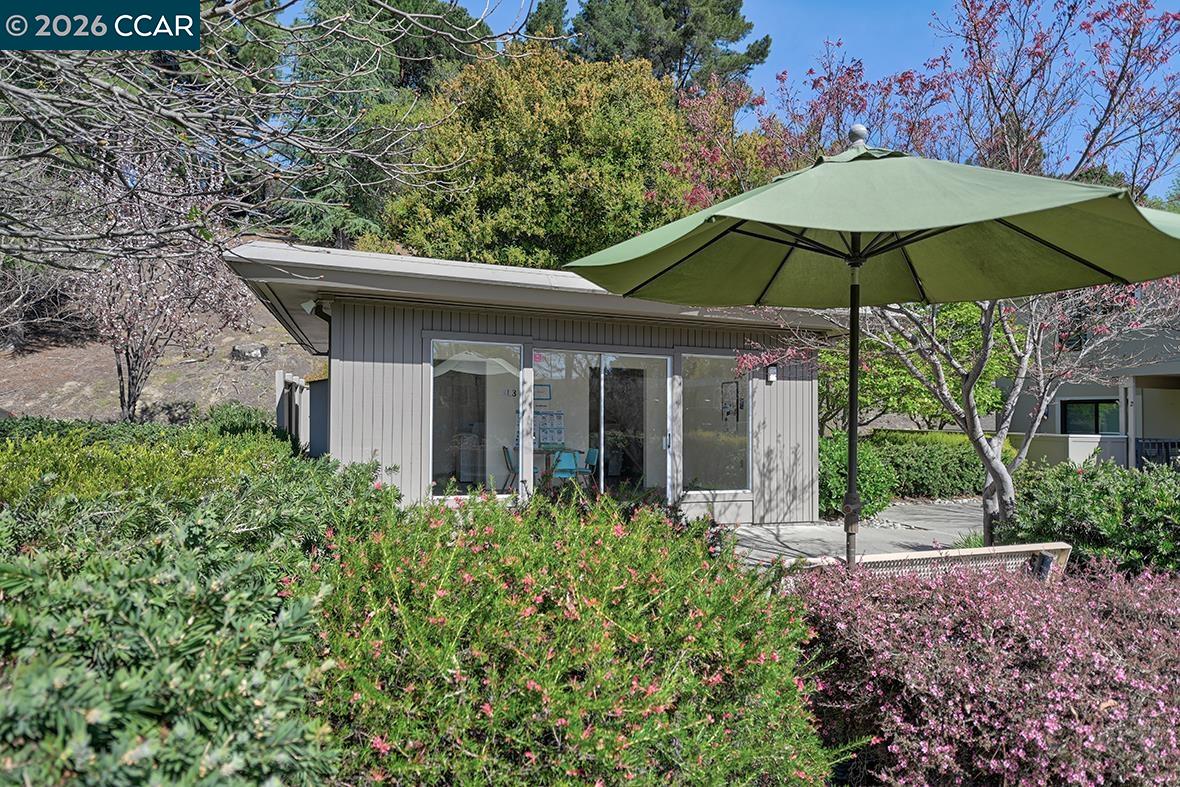 Detail Gallery Image 36 of 51 For 2001 Oakmont Way #6,  Walnut Creek,  CA 94595 - 2 Beds | 1 Baths