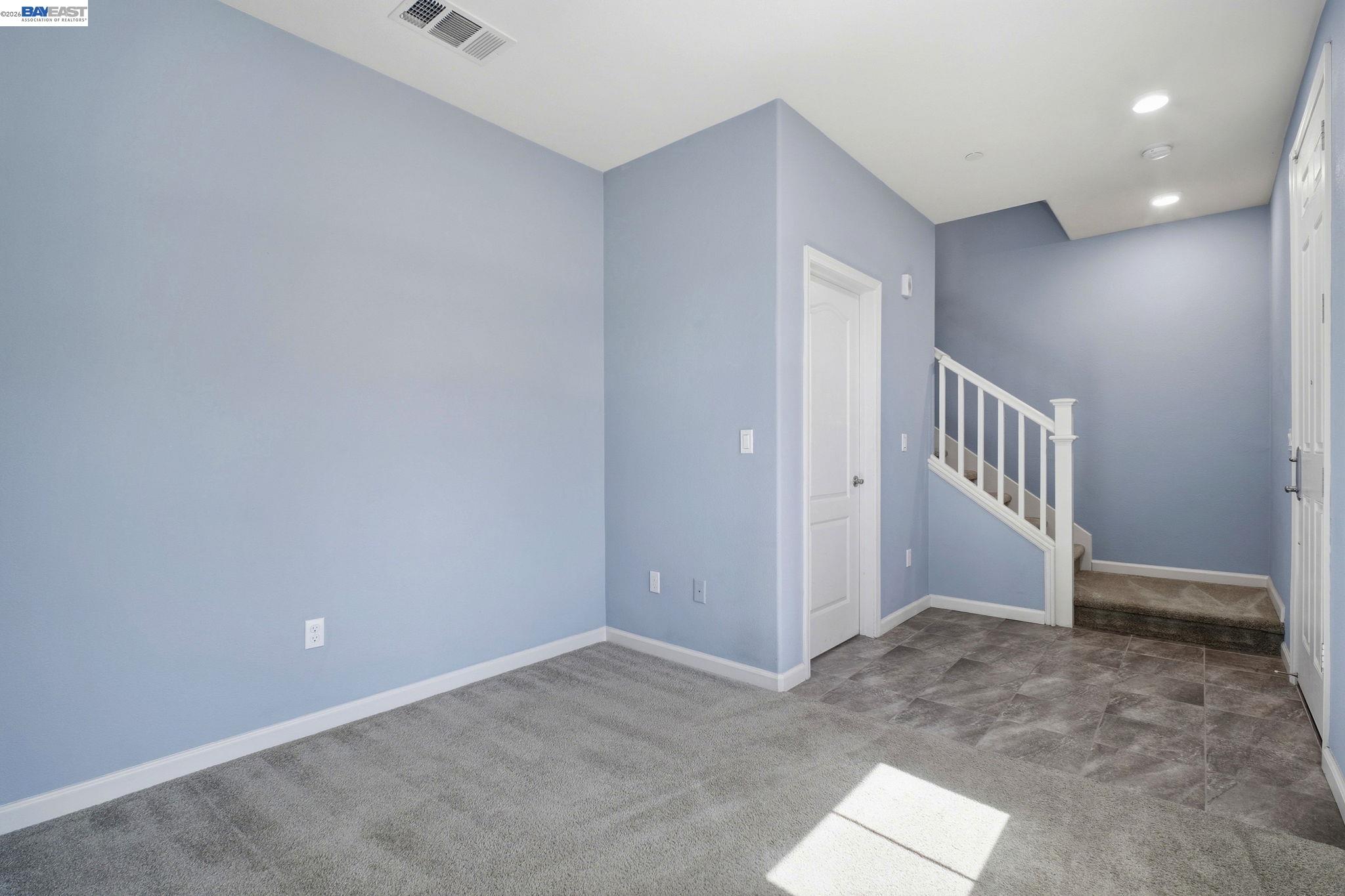 Photo #6: 41127443 Listing: Photo #6