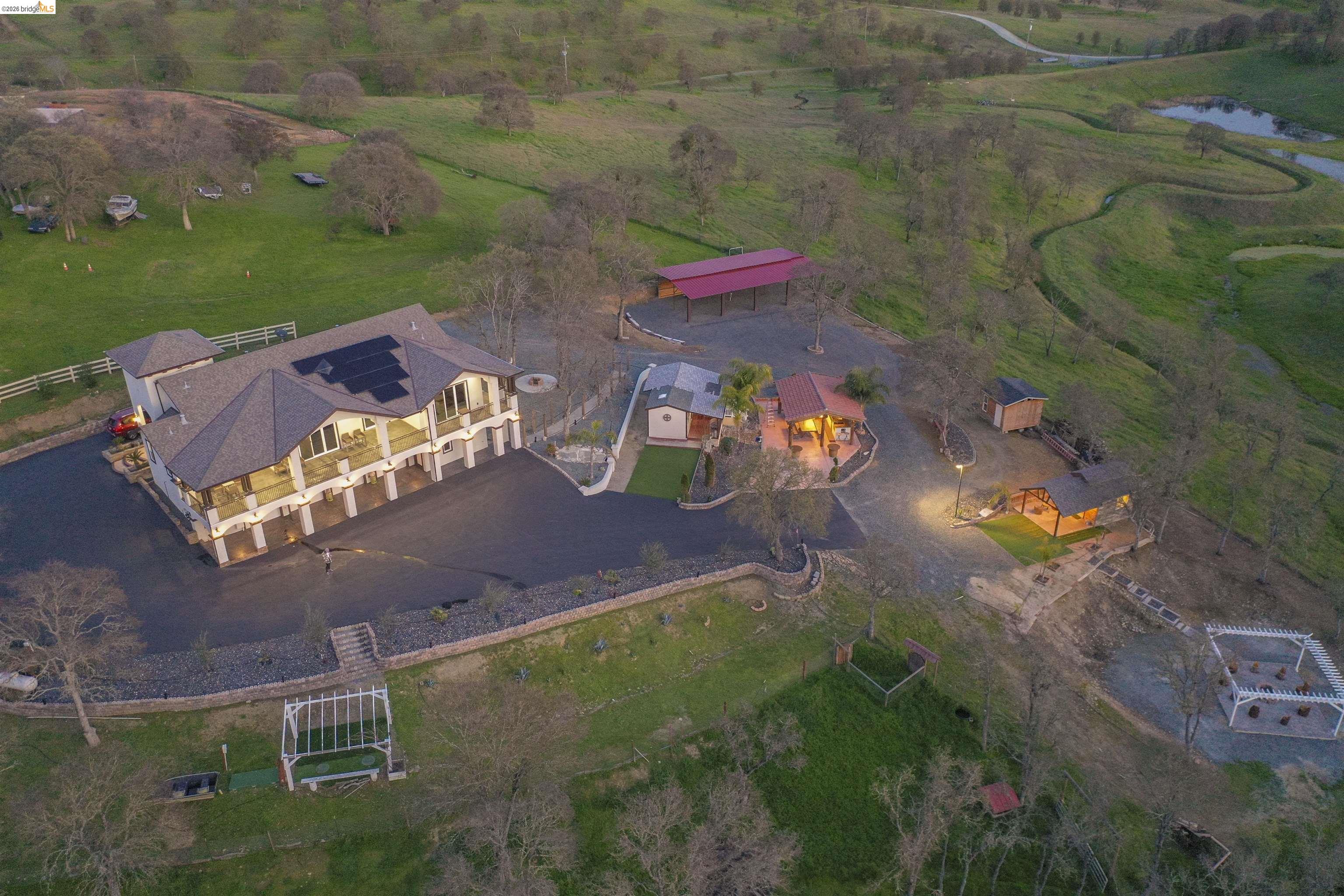 Detail Gallery Image 4 of 53 For 4626 Little John Rd, Copperopolis,  CA 95228 - 4 Beds | 2/1 Baths