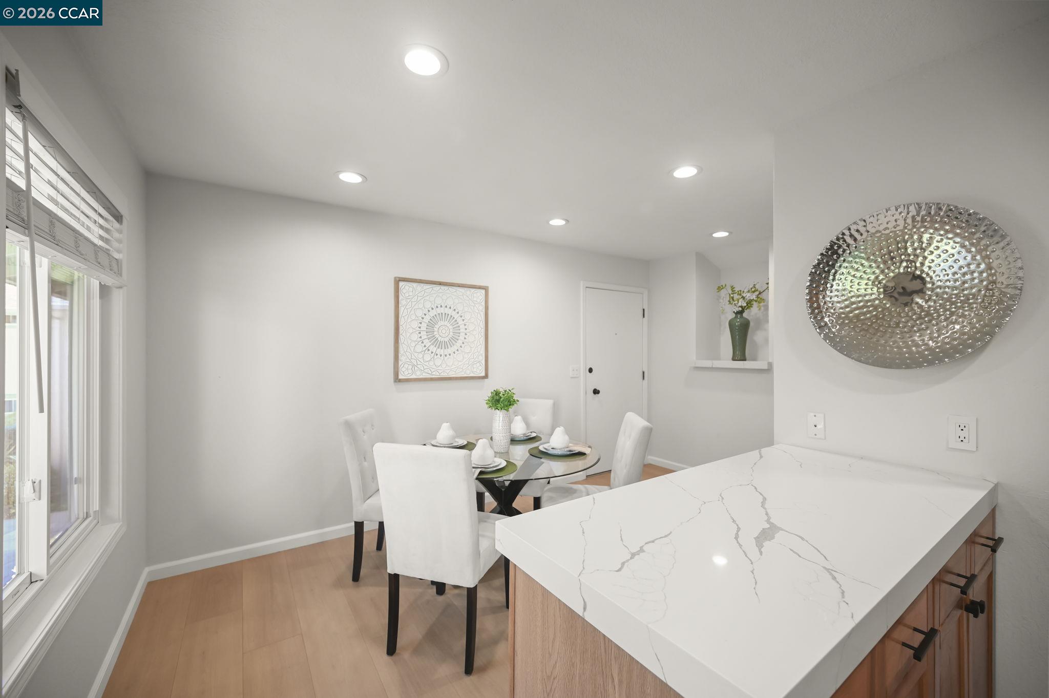 Photo #8: 41127445 Listing: Photo #8