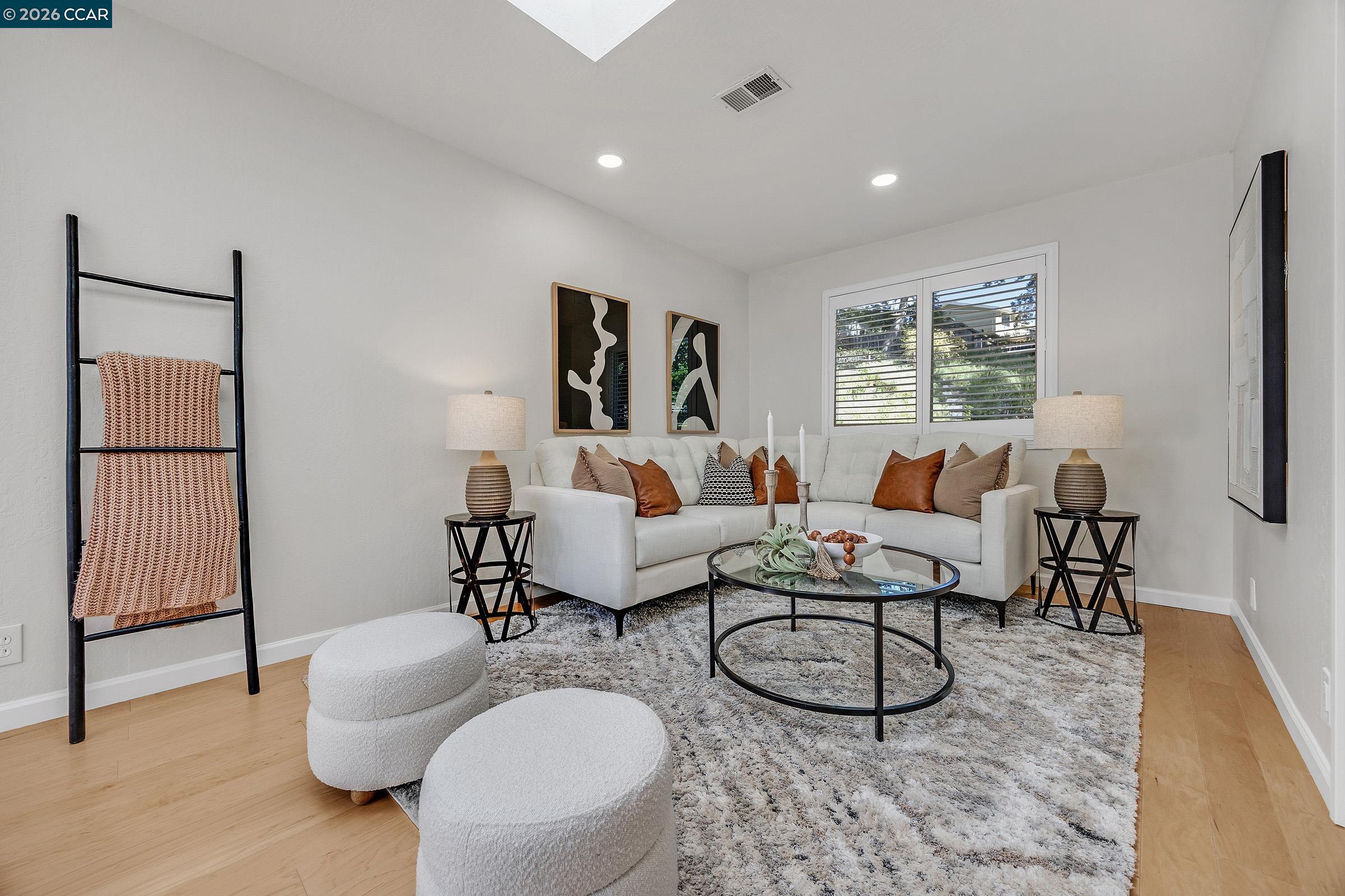 Detail Gallery Image 12 of 32 For 165 Vista Del Diablo, Danville,  CA 94526 - 4 Beds | 2 Baths