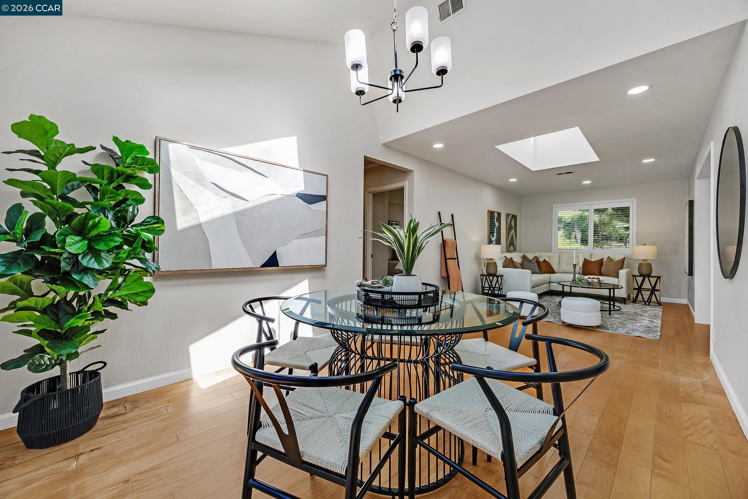 Detail Gallery Image 13 of 32 For 165 Vista Del Diablo, Danville,  CA 94526 - 4 Beds | 2 Baths