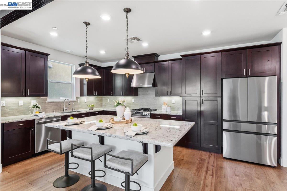 Detail Gallery Image 15 of 54 For 4036 Bothrin St, Dublin,  CA 94568 - 4 Beds | 4 Baths