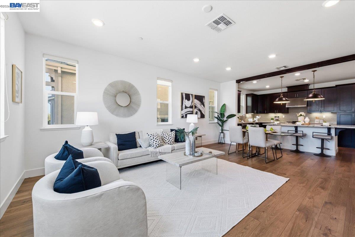 Detail Gallery Image 26 of 54 For 4036 Bothrin St, Dublin,  CA 94568 - 4 Beds | 4 Baths