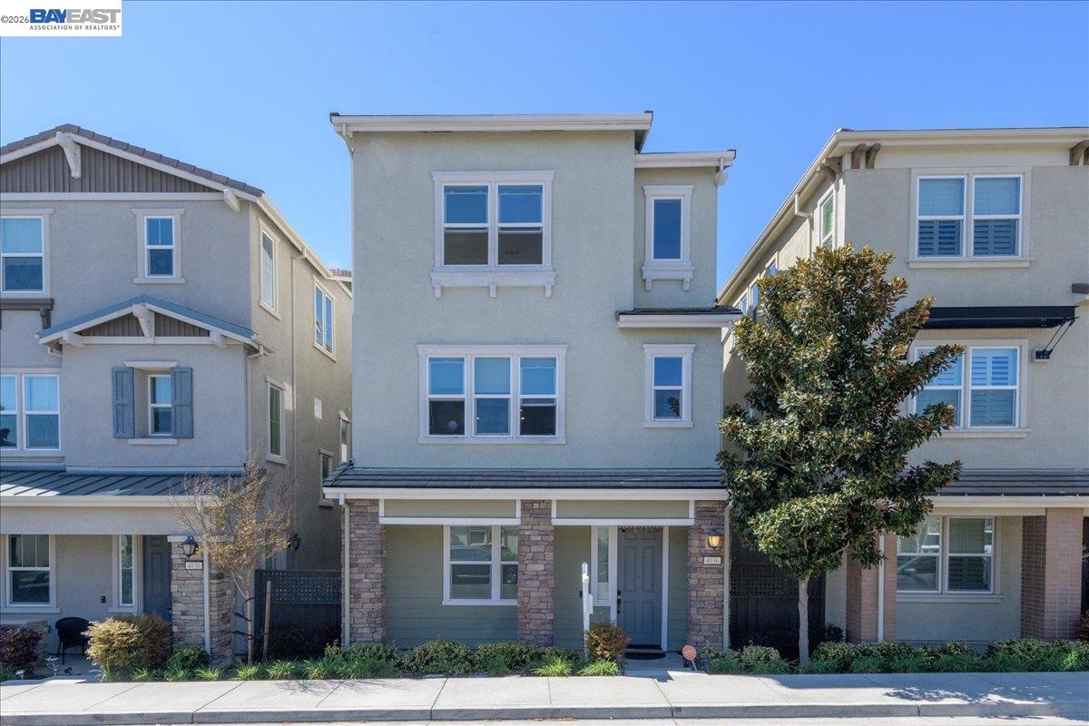 Detail Gallery Image 4 of 54 For 4036 Bothrin St, Dublin,  CA 94568 - 4 Beds | 4 Baths