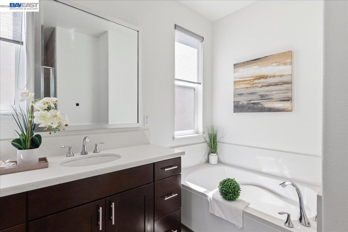 Detail Gallery Image 35 of 54 For 4036 Bothrin St, Dublin,  CA 94568 - 4 Beds | 4 Baths