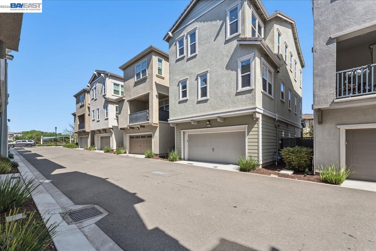 Detail Gallery Image 40 of 54 For 4036 Bothrin St, Dublin,  CA 94568 - 4 Beds | 4 Baths