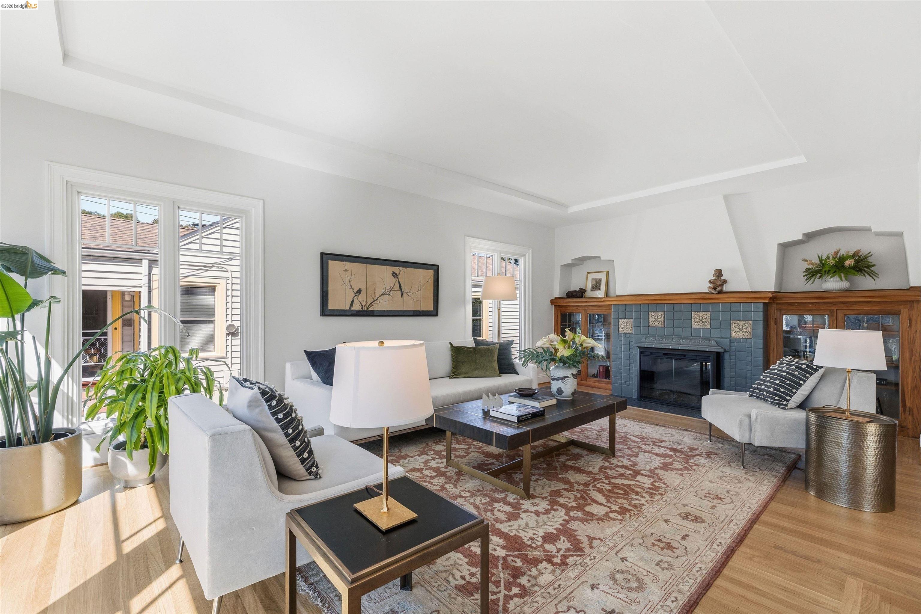 Detail Gallery Image 11 of 60 For 3235 Central Ave, Alameda,  CA 94501 - 3 Beds | 2 Baths