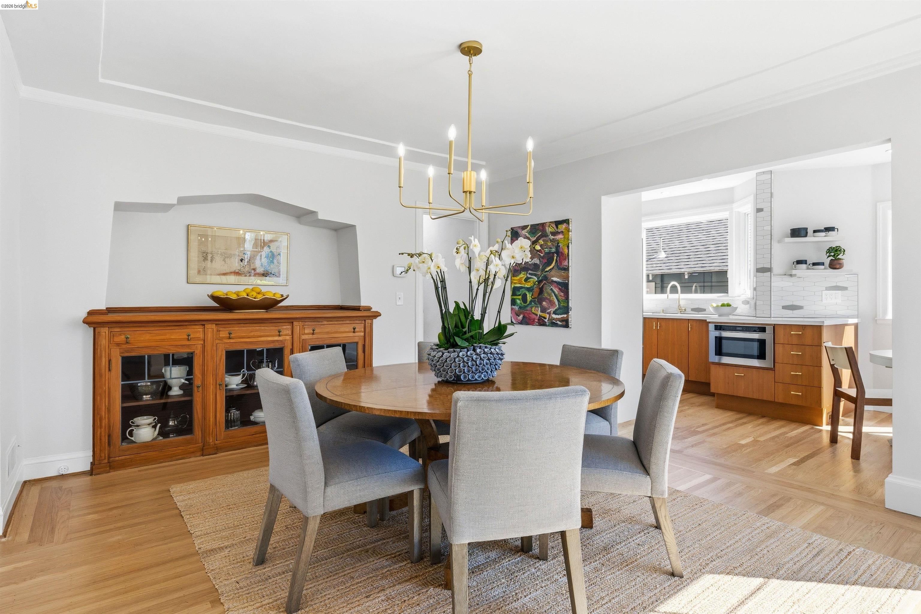 Detail Gallery Image 17 of 60 For 3235 Central Ave, Alameda,  CA 94501 - 3 Beds | 2 Baths