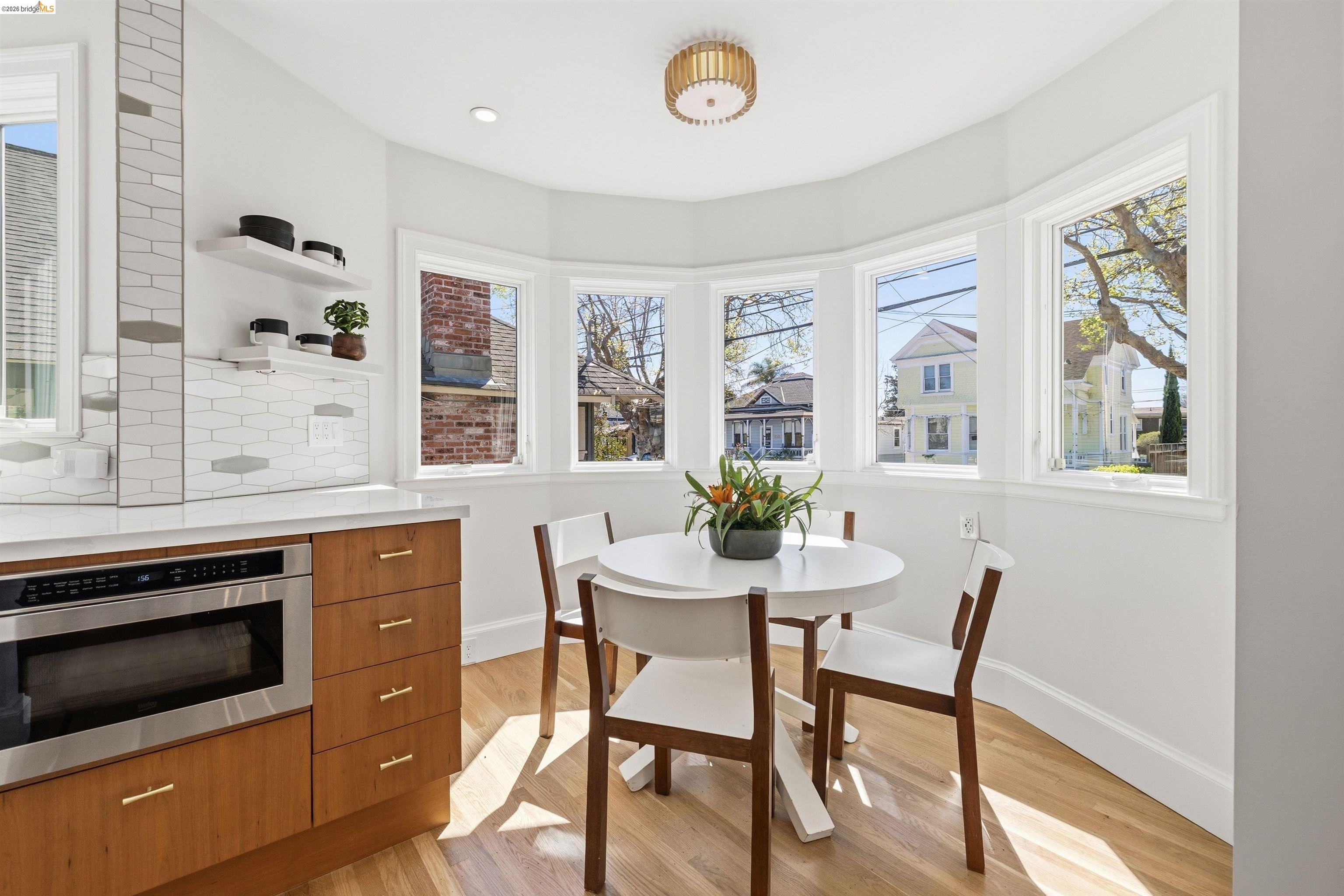 Detail Gallery Image 18 of 60 For 3235 Central Ave, Alameda,  CA 94501 - 3 Beds | 2 Baths