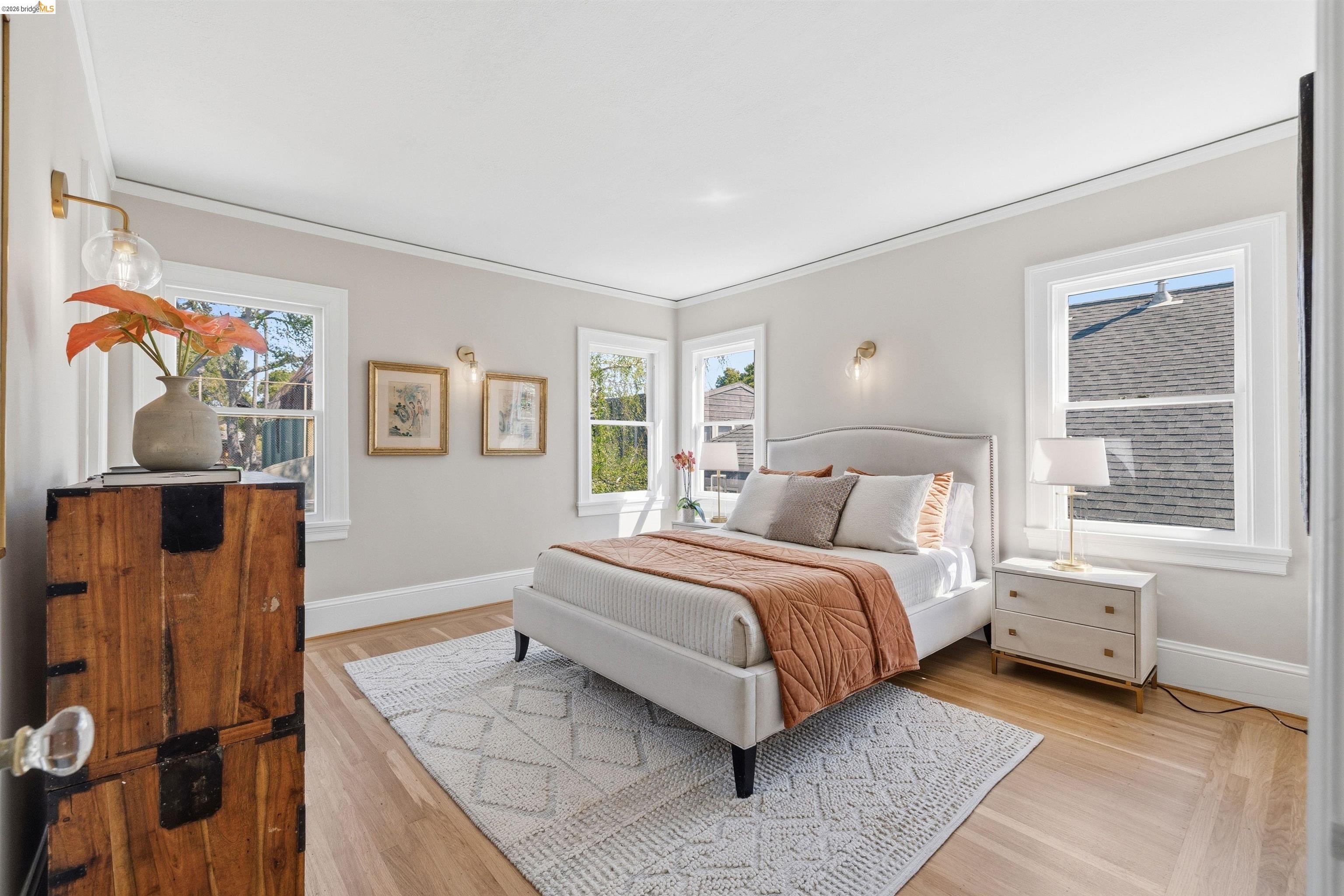 Detail Gallery Image 23 of 60 For 3235 Central Ave, Alameda,  CA 94501 - 3 Beds | 2 Baths